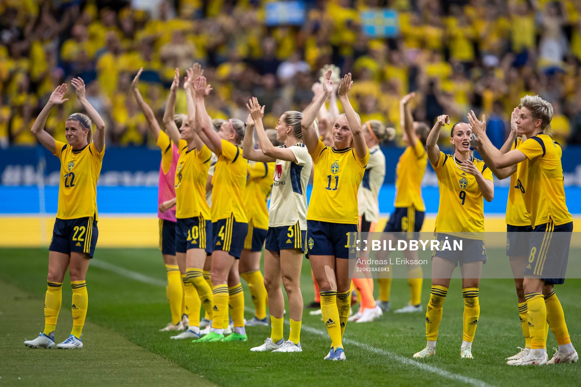 Olivia Schough, Stina Blackstenius, Kosovare Asllani and