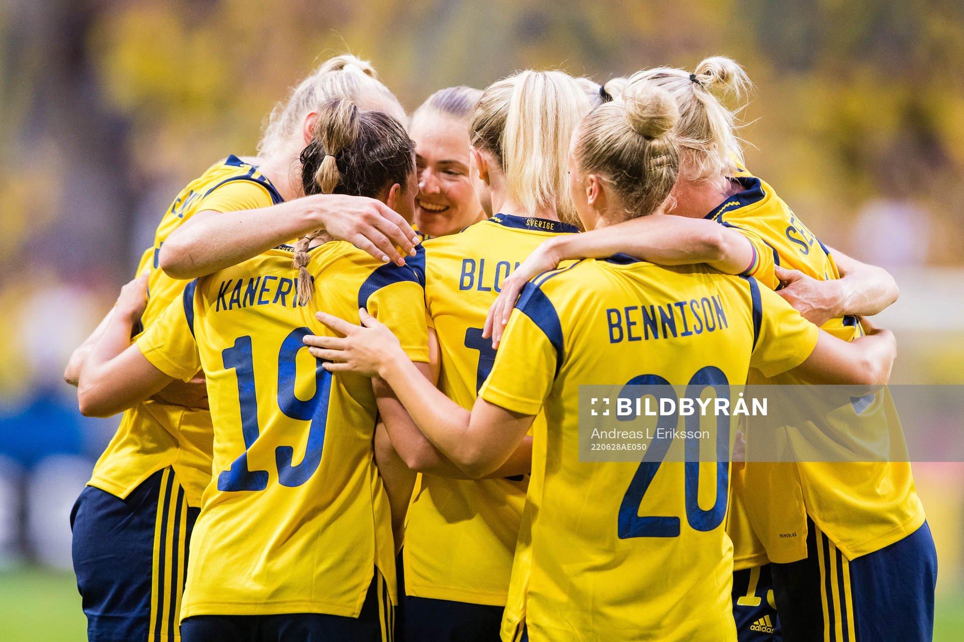 Stina Blackstenius of Sweden celebrates with team mates