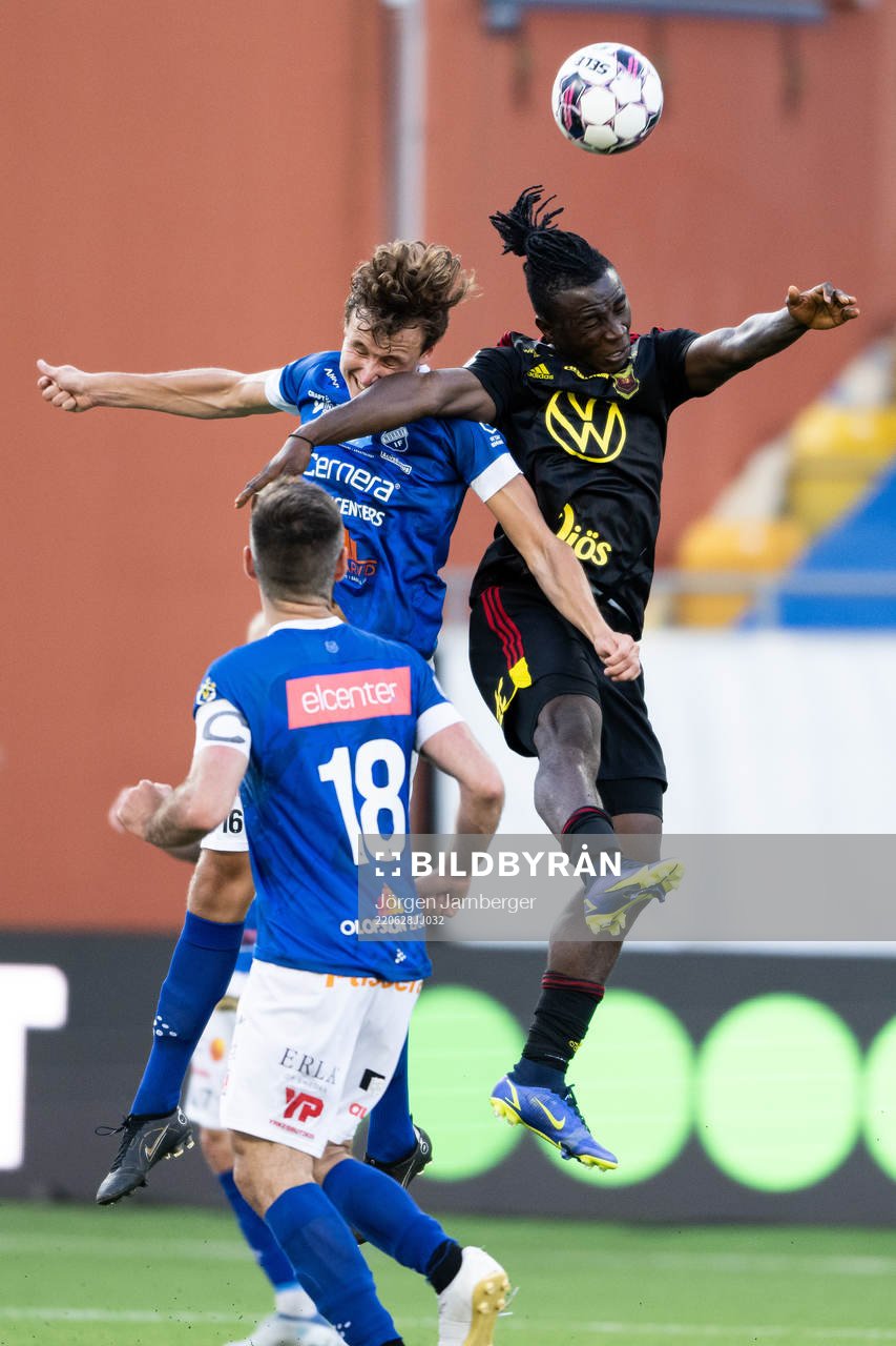 Norrbys Alexander Salo och Östersunds Jordan Attah Kadiri