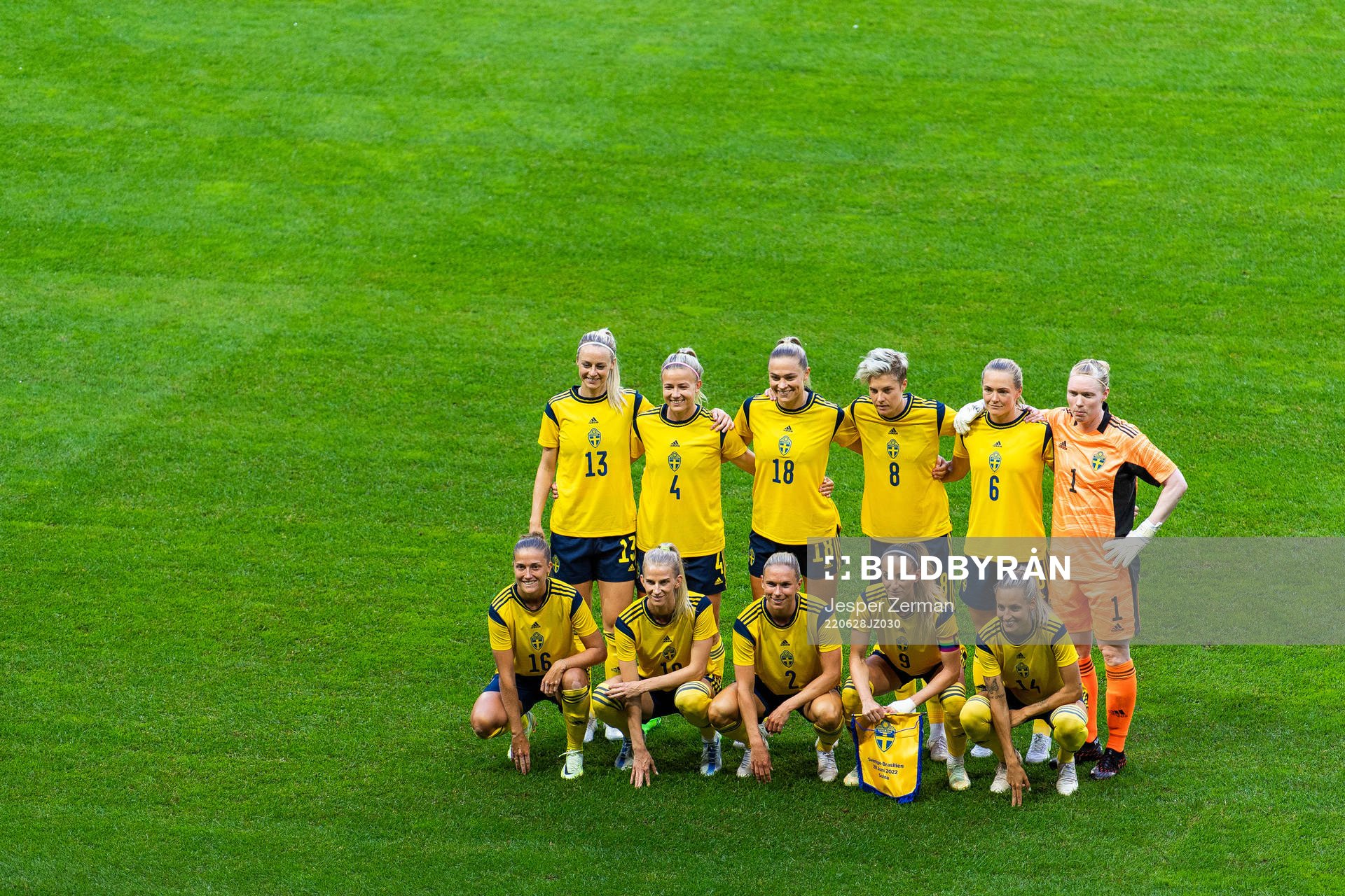 The starting eleven of Sweden pose for a photo