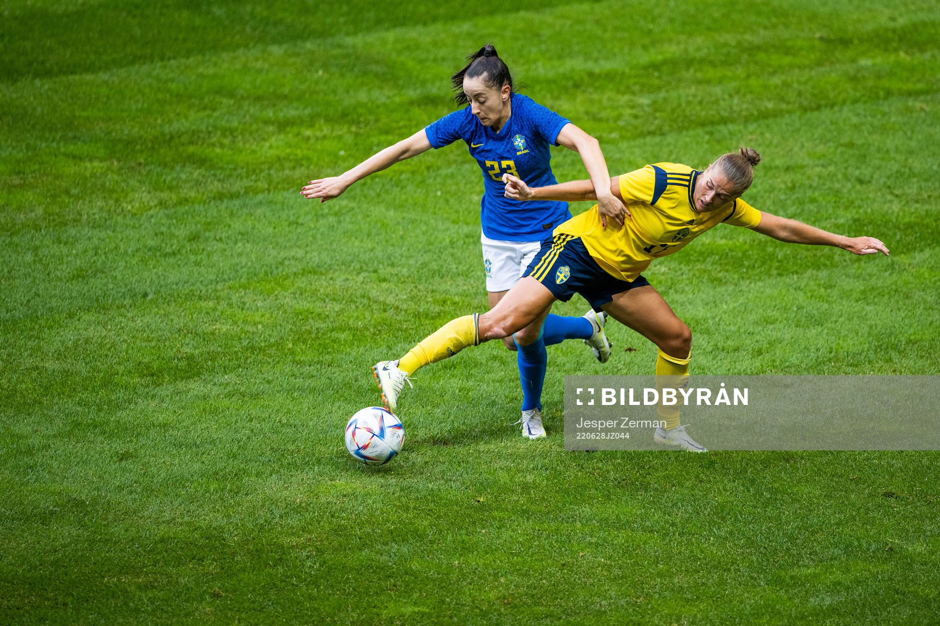 Luana of Brazil and Filippa Angeldahl of Sweden