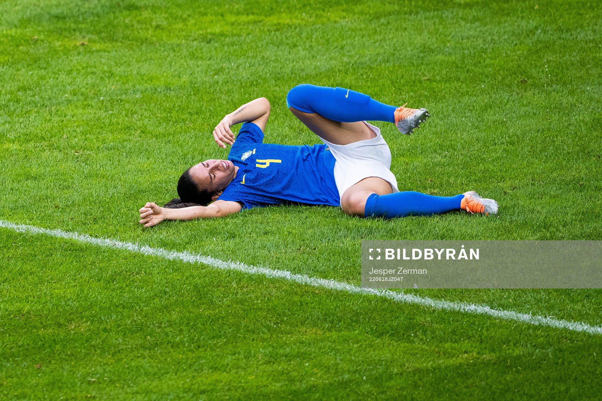 of Brazil Rafaelle in pain