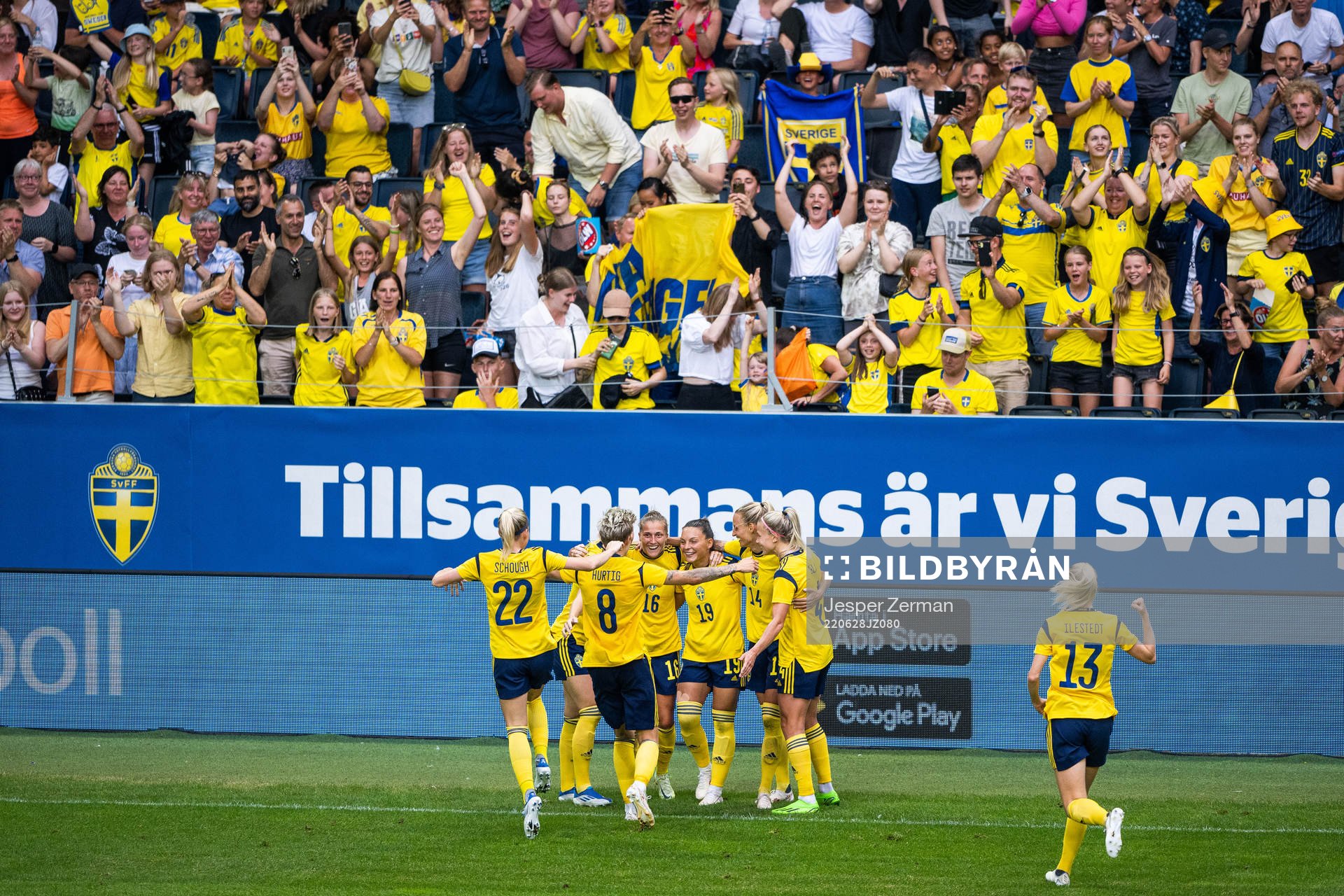 Johanna Rytting Kaneryd of Sweden celebrates with team mates