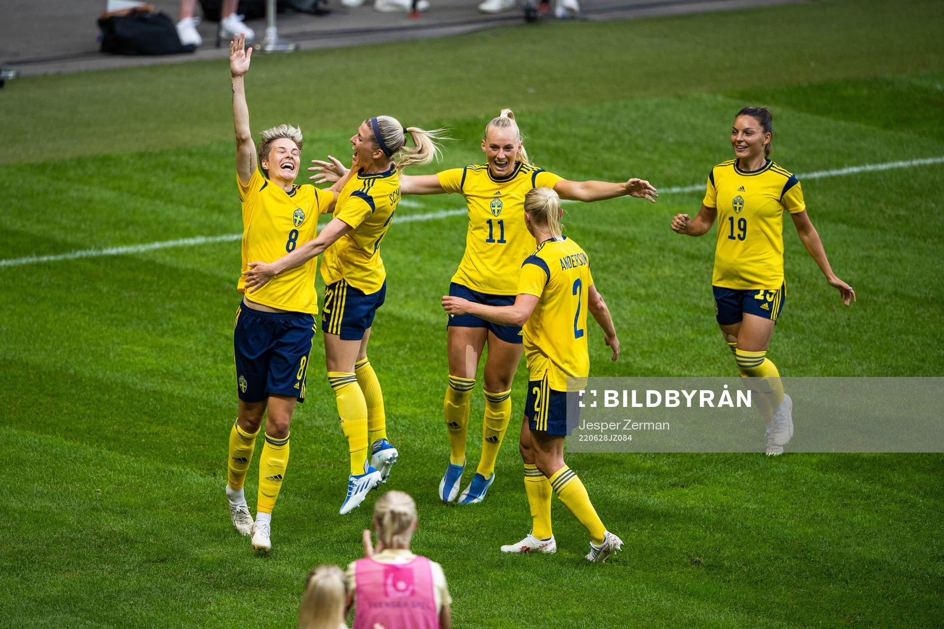 Lina Hurtig celebrates with Olivia Schough, Stina