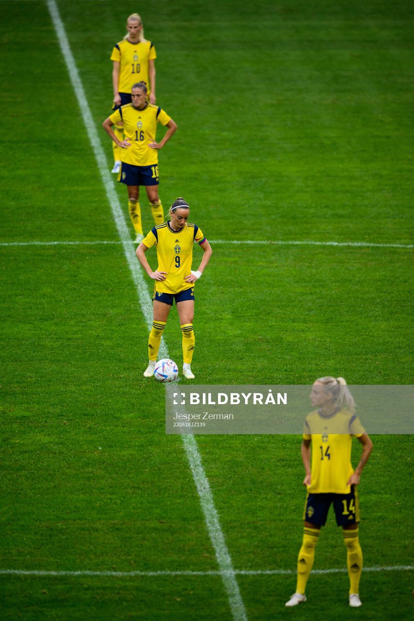 Sofia Jakobsson, Filippa Angeldahl, Kosovare Asllani and