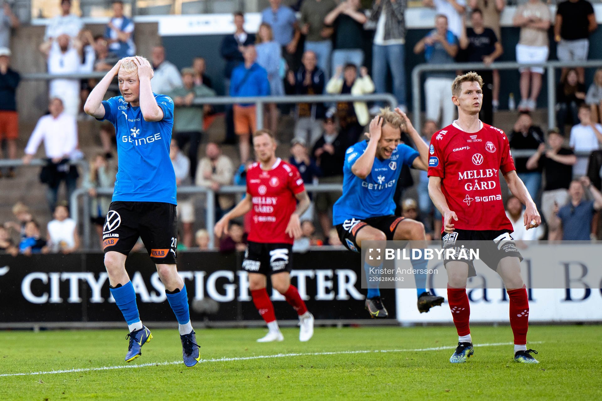 Halmstads Pontus Carlsson deppar