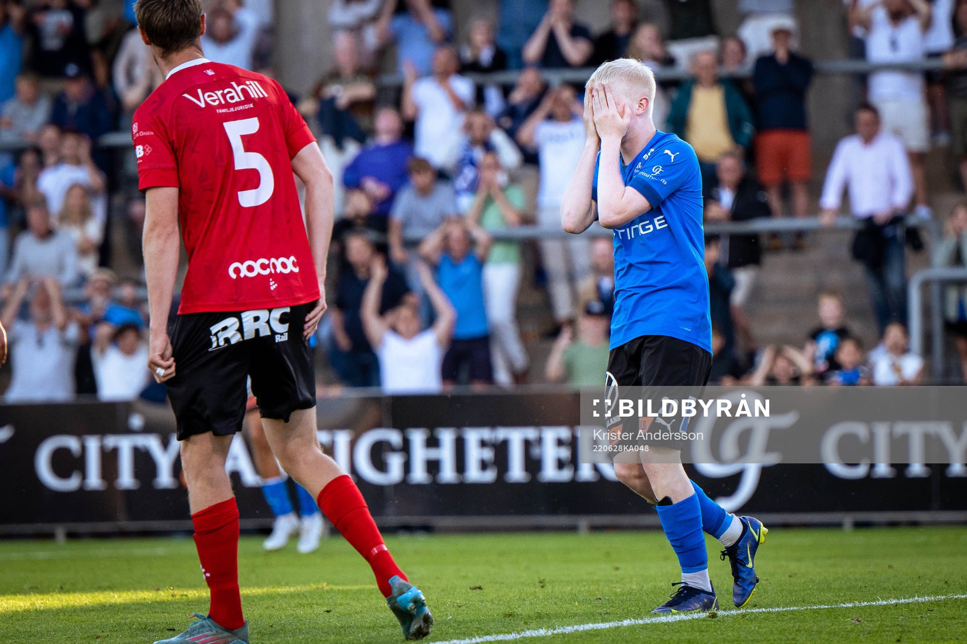 Halmstads Pontus Carlsson deppar