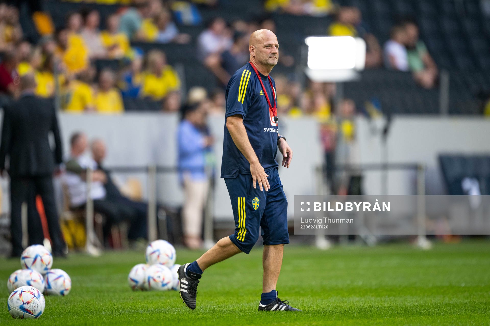 Assistant coach Magnus Wikman of Sweden