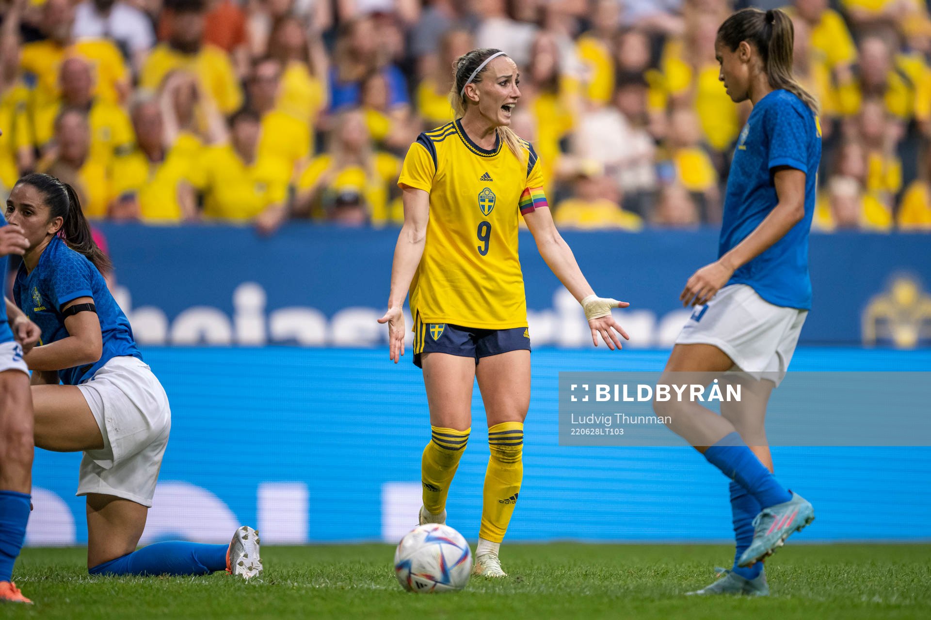 Kosovare Asllani of Sweden reacts