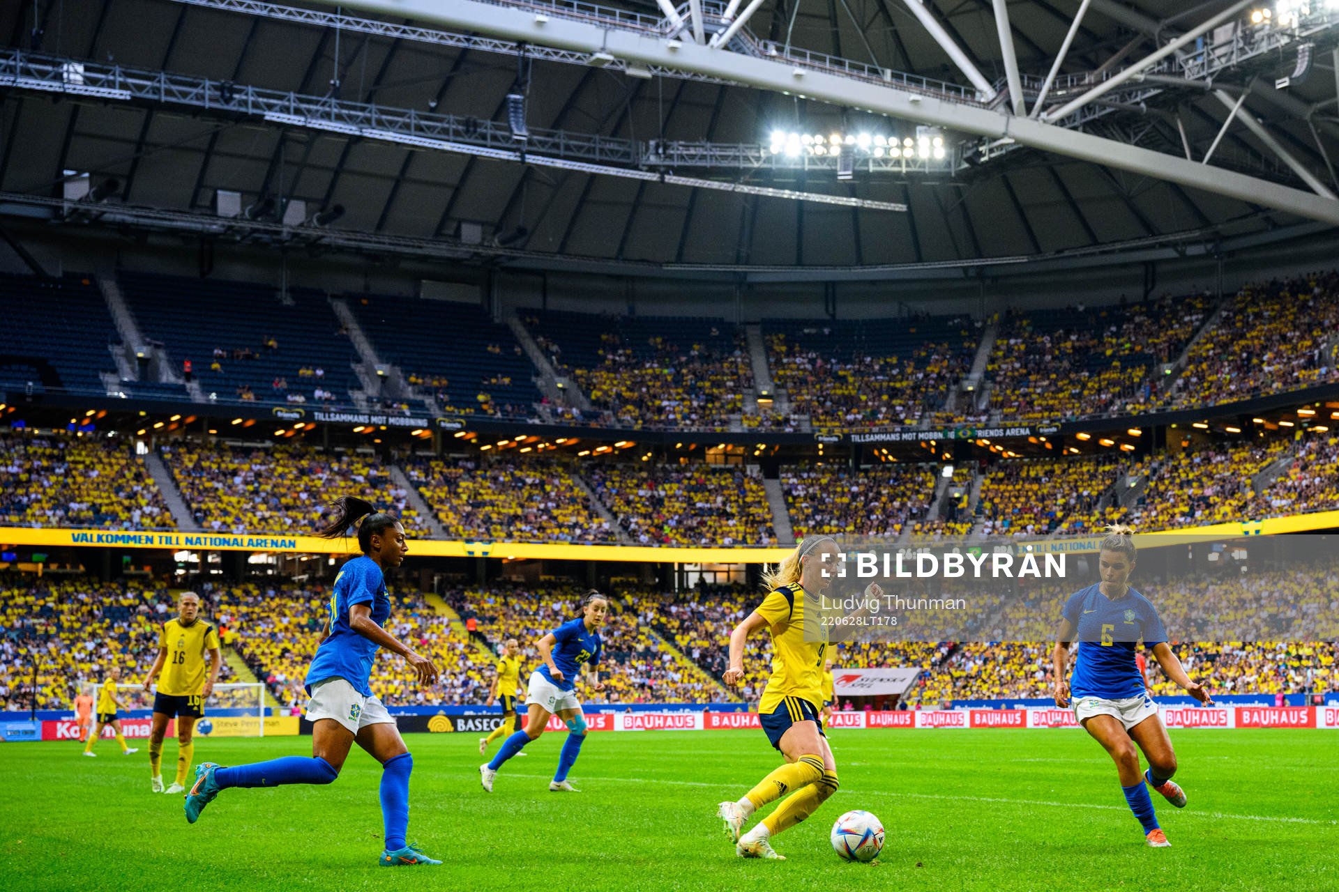 Kosovare Asllani