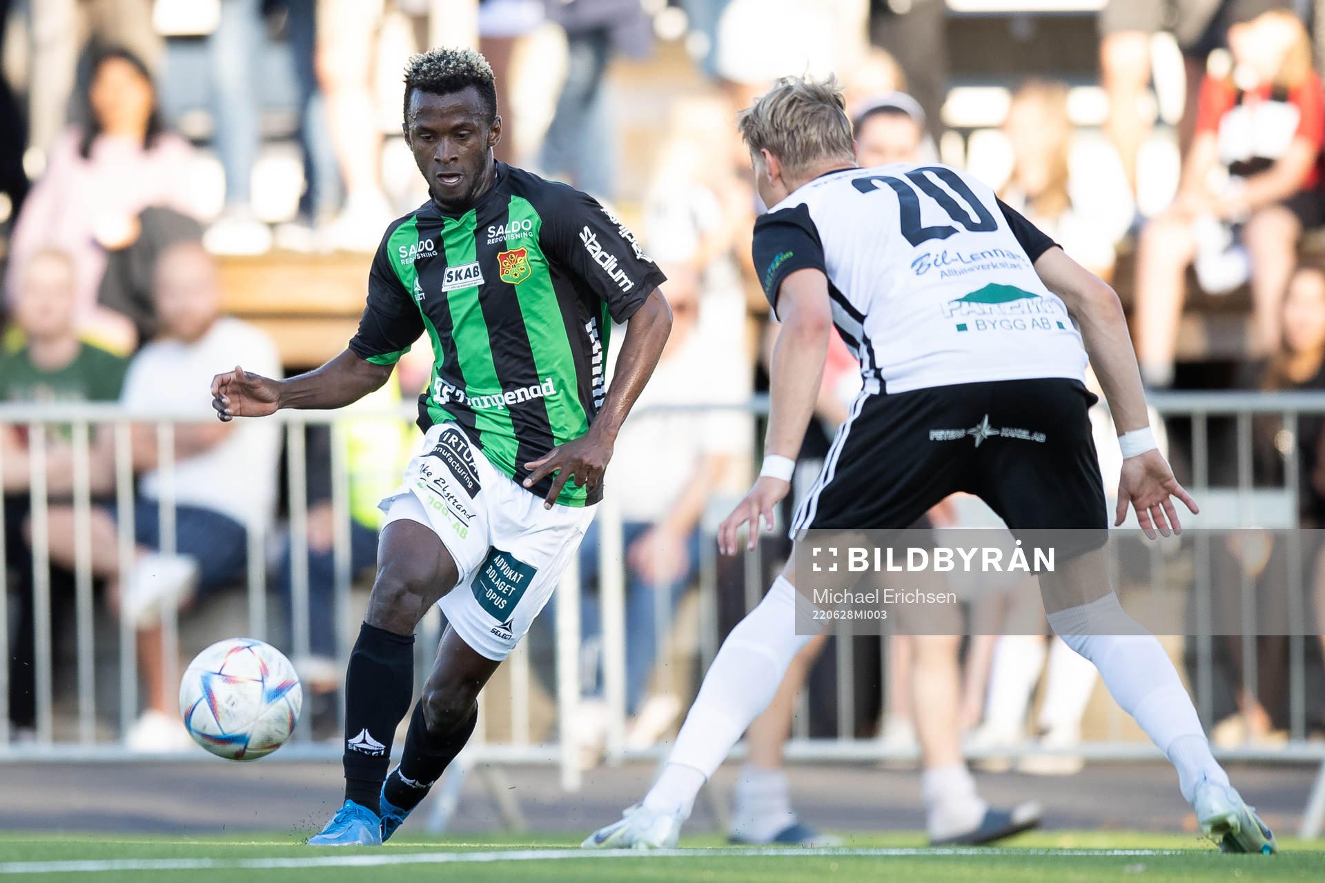 GAIS Rickard Emeka Friday och Lindomes Isac Spanedal