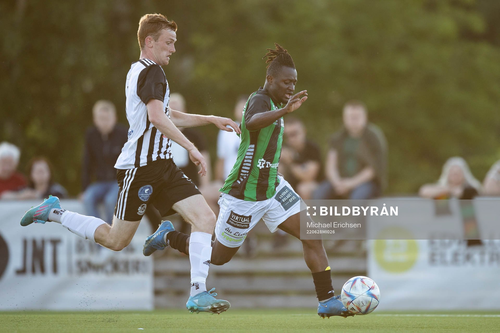 Lindomes Theodor Johansson och GAIS Michael Kargbo