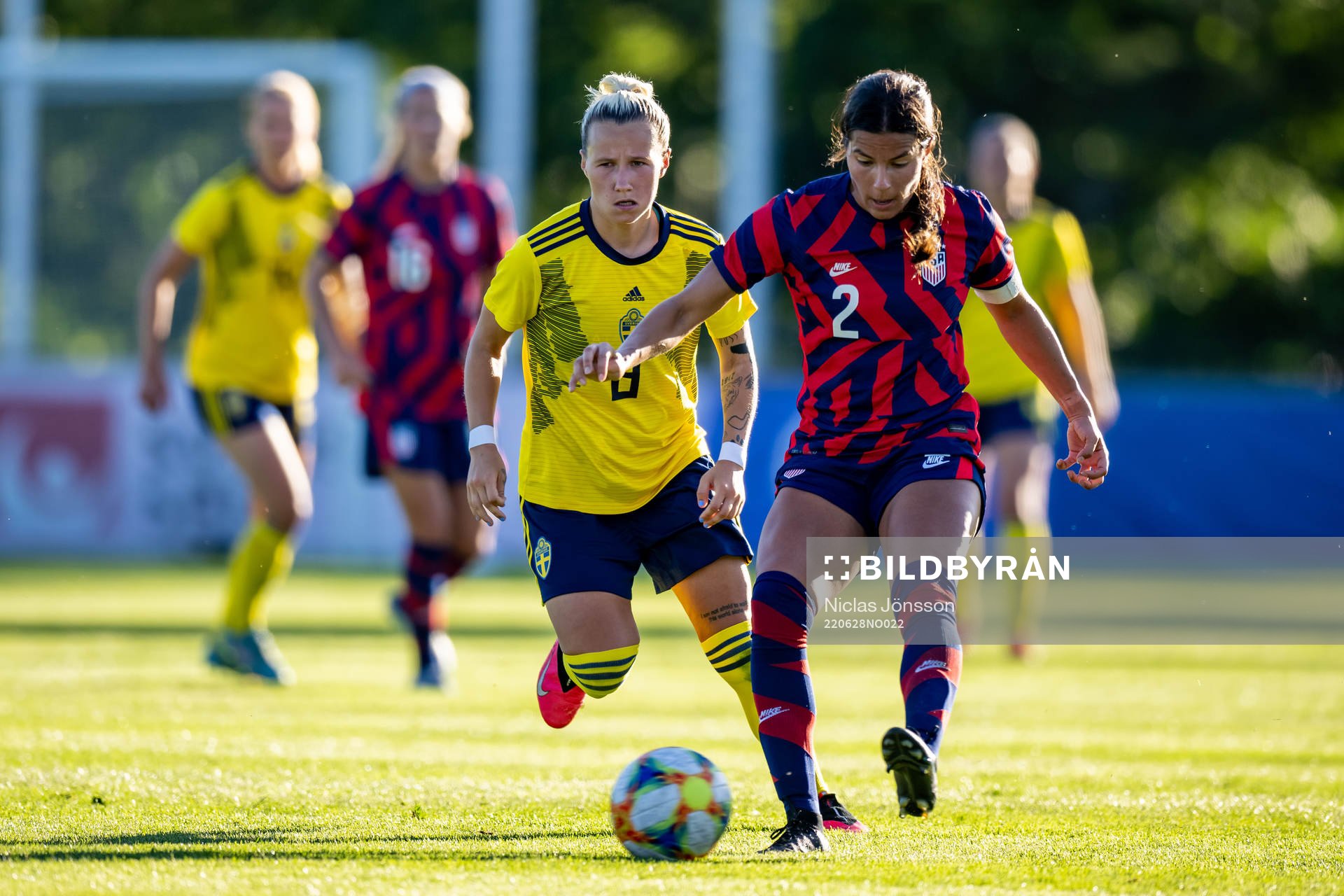 Marika Bergman Lundin of Sweden and Emily Madril of USA