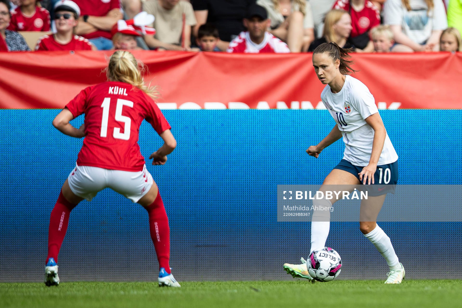 Kathrine Kuhl of Denmark and Caroline Graham Hansen of
