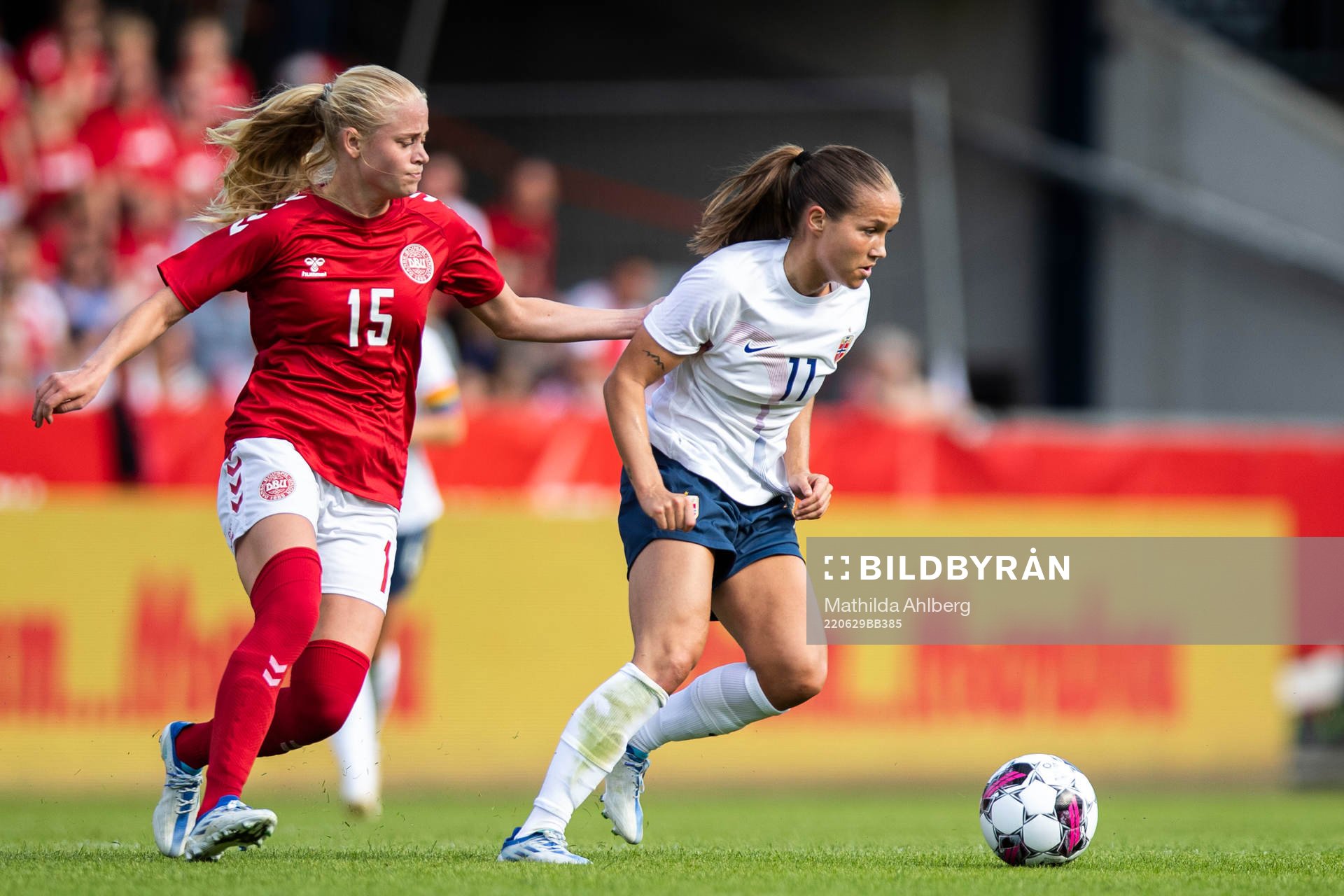 Kathrine Kuhl of Denmark and Guro Reiten of Norway