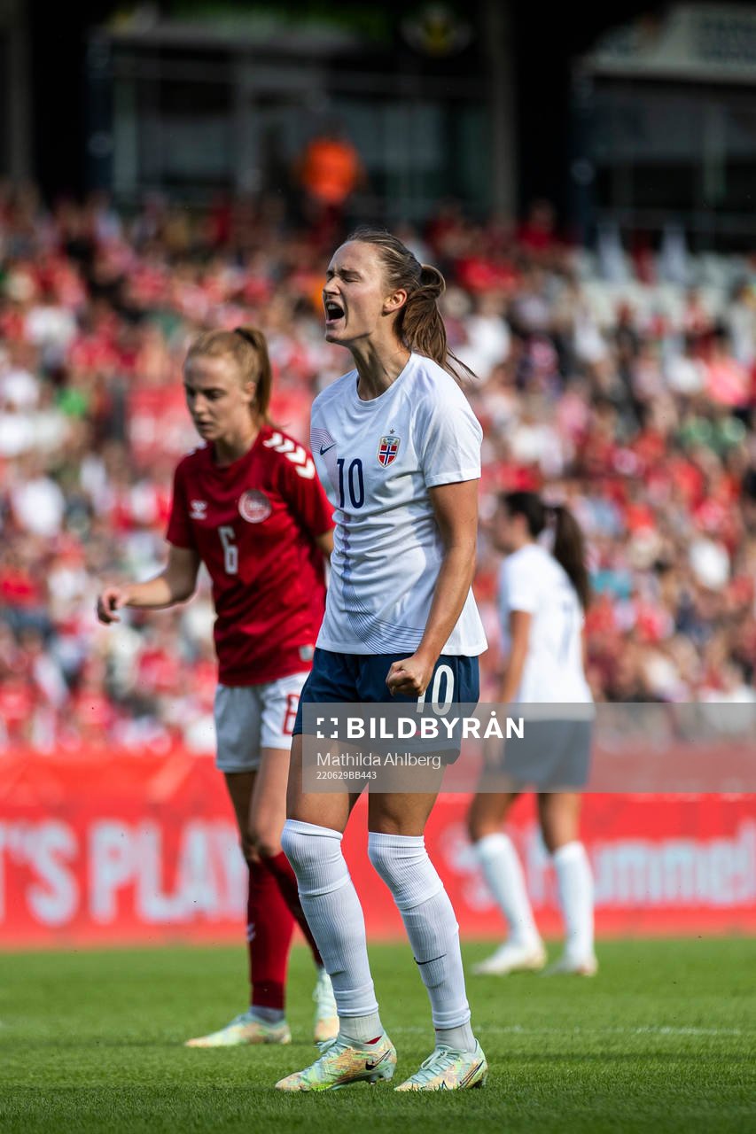 Caroline Graham Hansen of Norway reacts