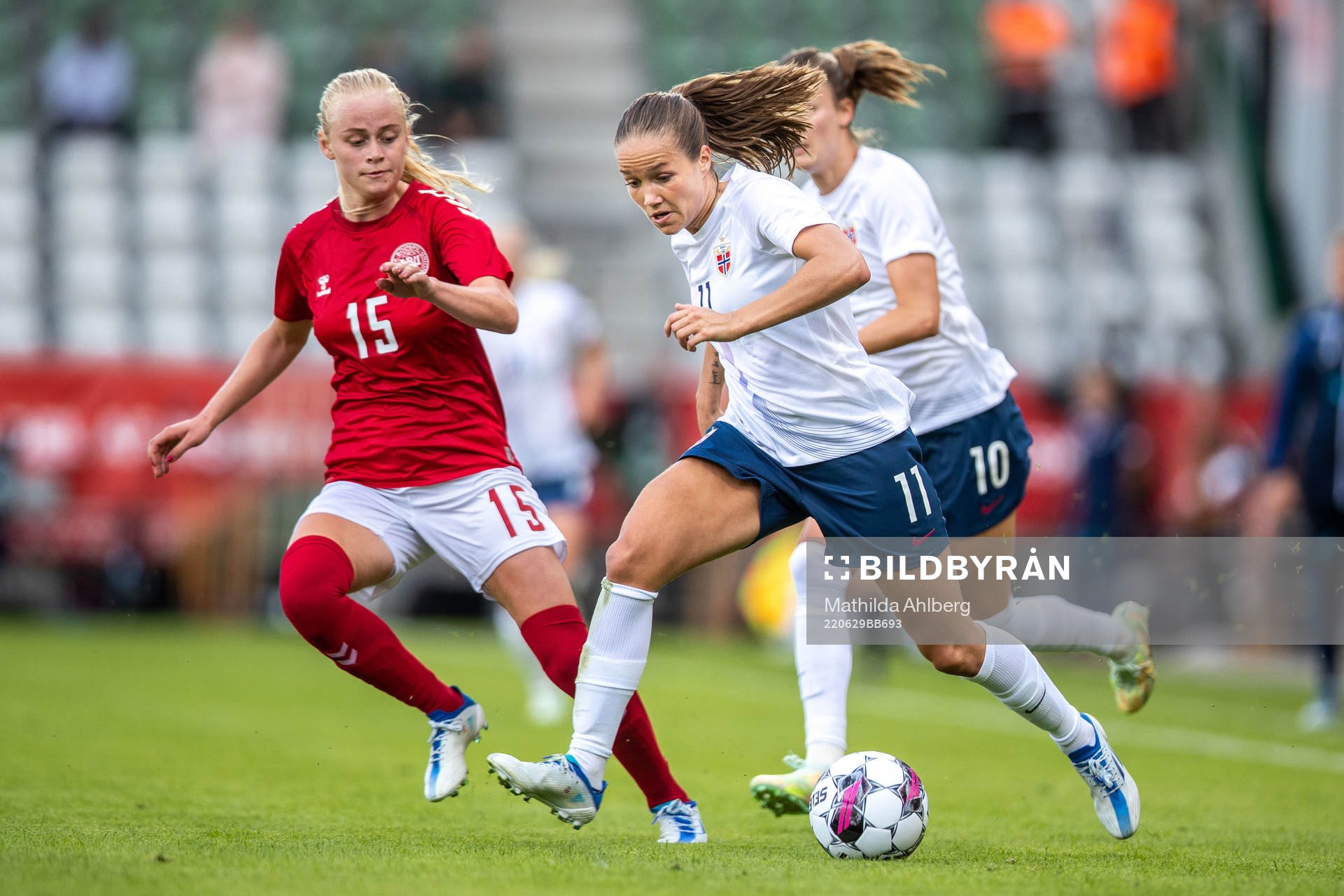 Kathrine Kuhl of Denmark and Guro Reiten of Norway