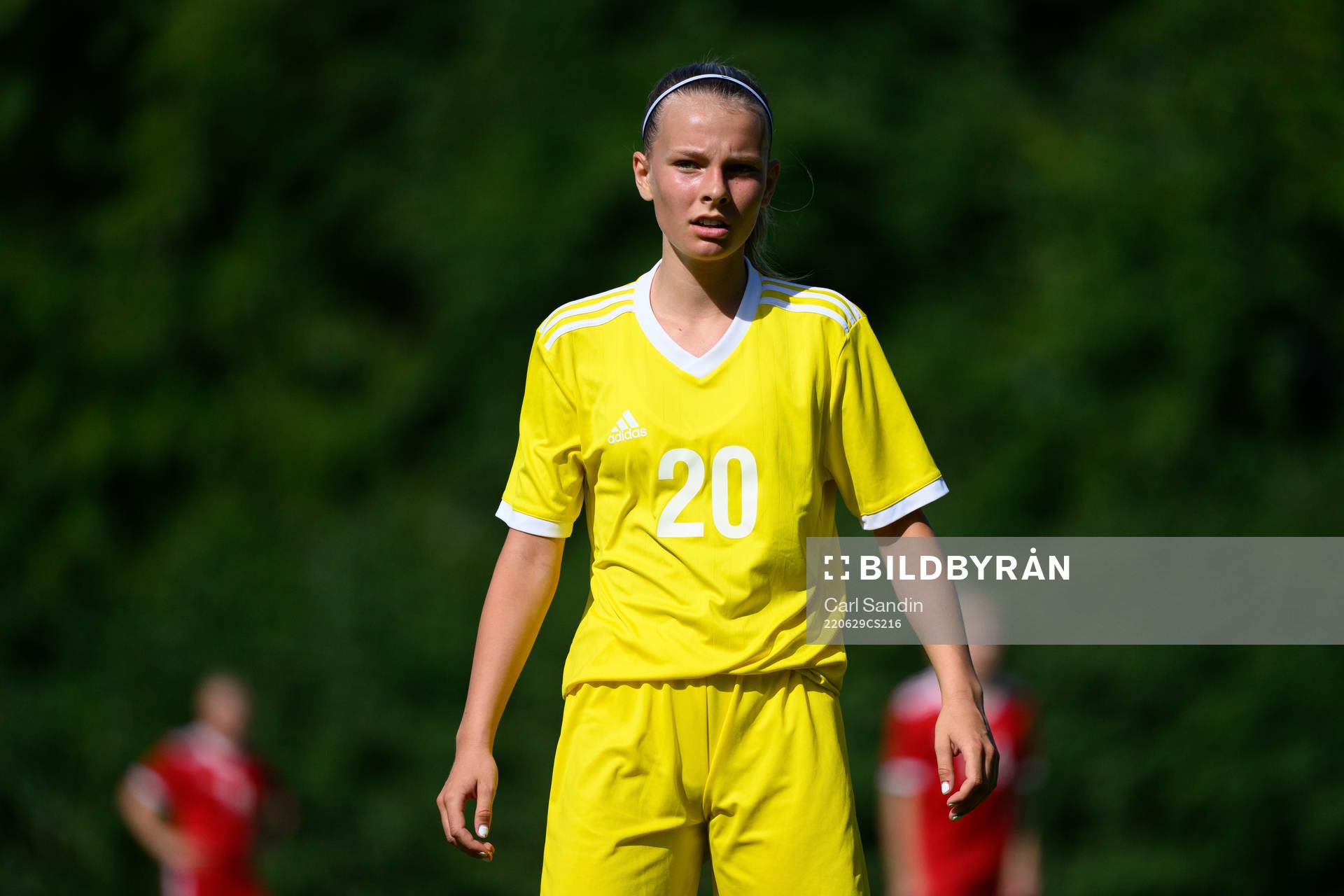 Astrid Winter under en fotbollsmatch på SvFF:s riksläger för F15 den 29 juni 2022 i Halmstad. 
