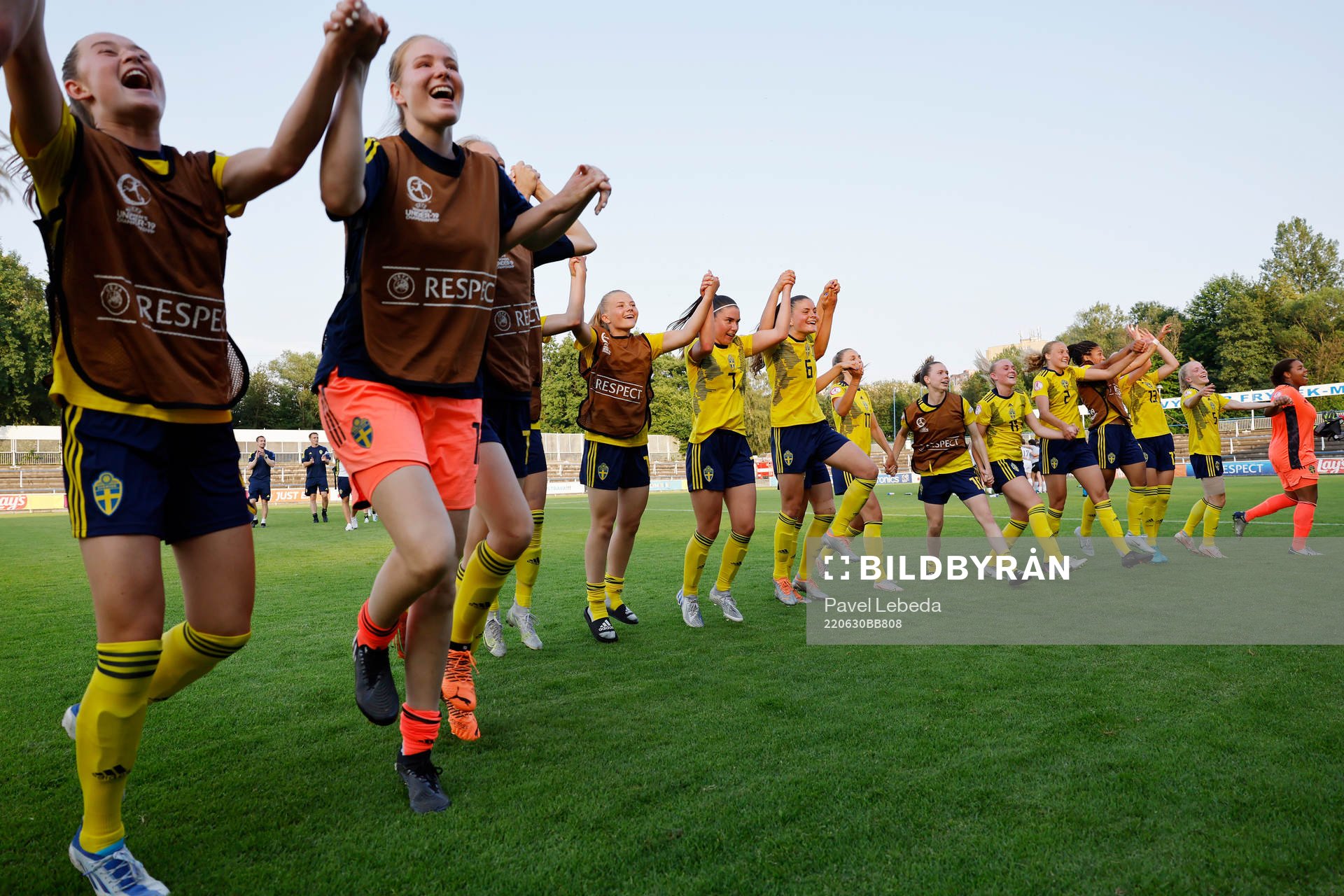 Players of Sweden celebrate