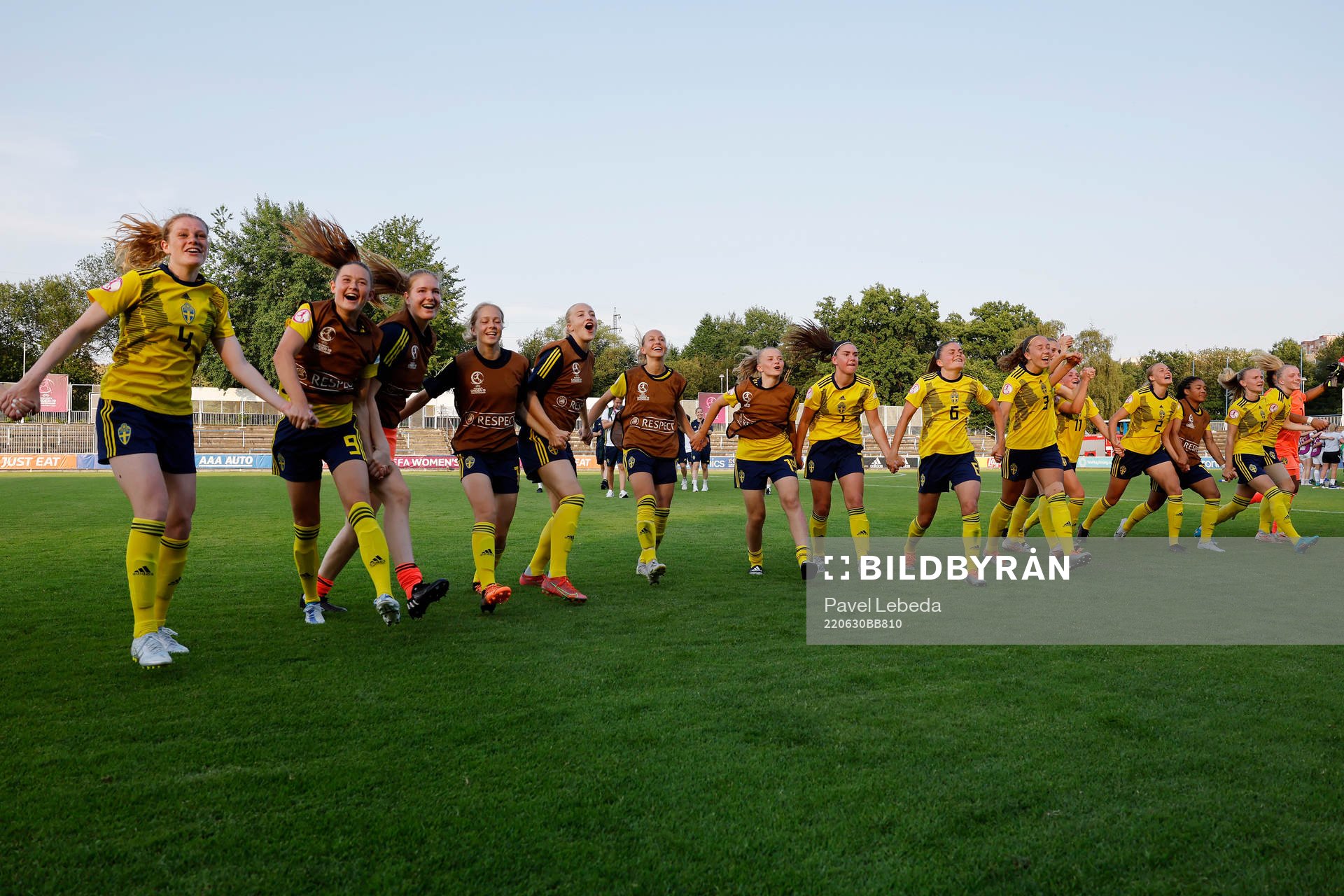 Players of Sweden celebrate