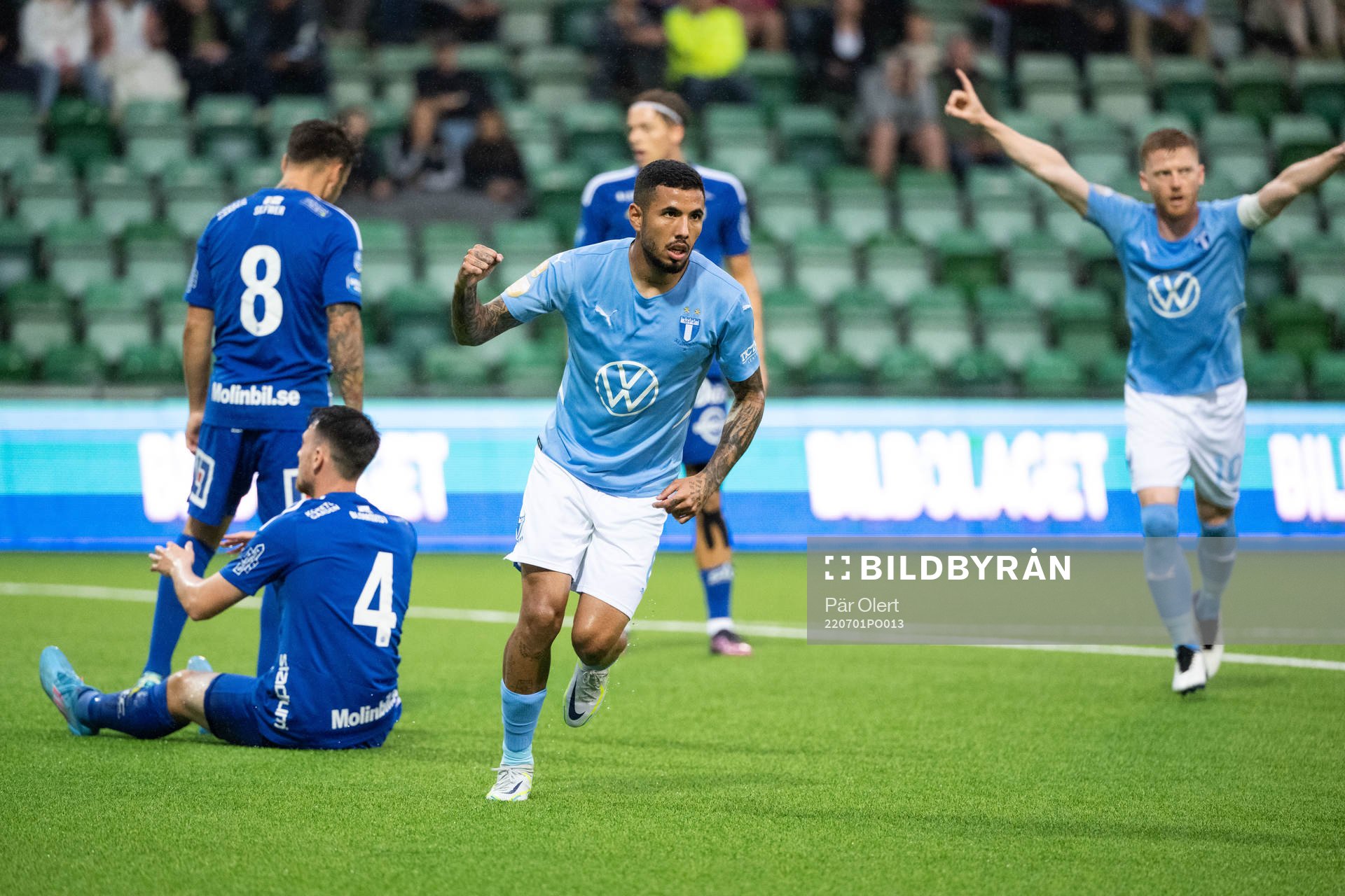 Malmö FFs Sergio Pena jublar
