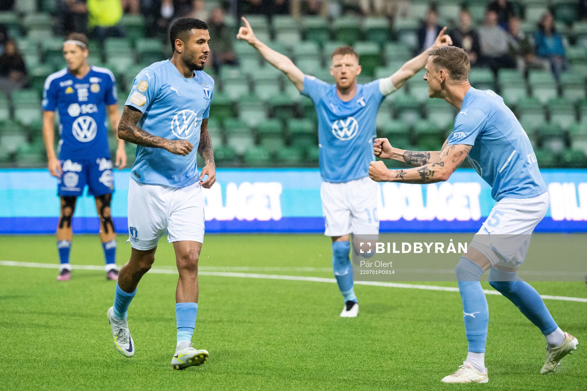 Malmö FFs Sergio Pena och Sören Rieks jublar