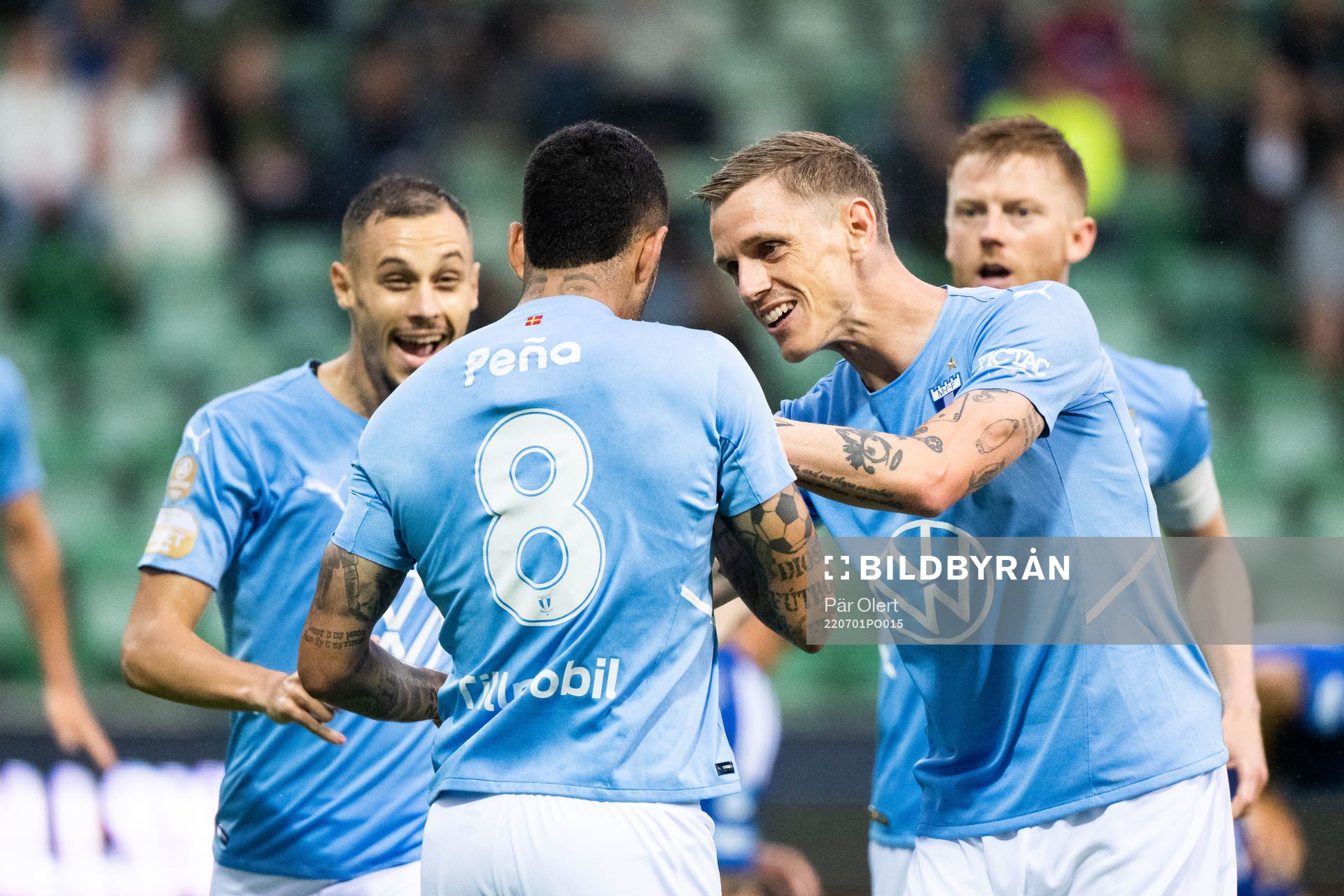 Malmö FFs Sergio Pena och Sören Rieks jublar