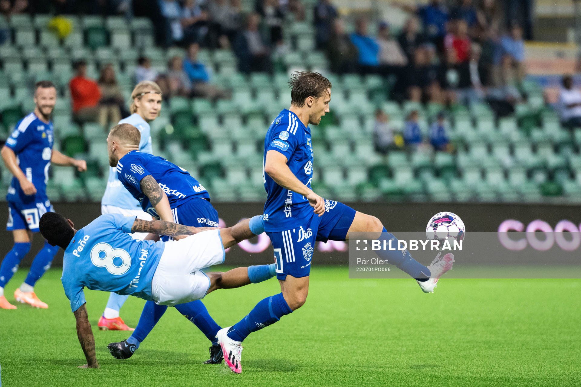 Malmö FFs Sergio Pena och Sundsvalls Daniel Stensson