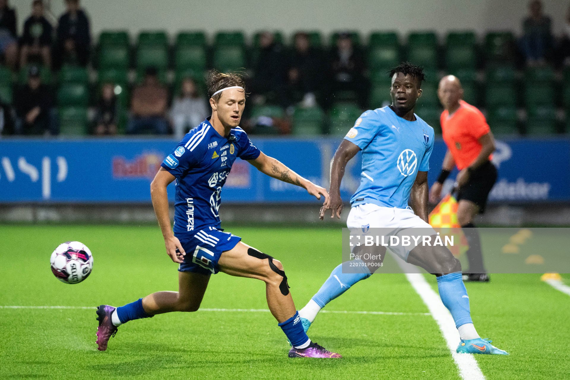 Sundsvalls Ludvig Nåvik och Malmö FFs Malik Abubakari