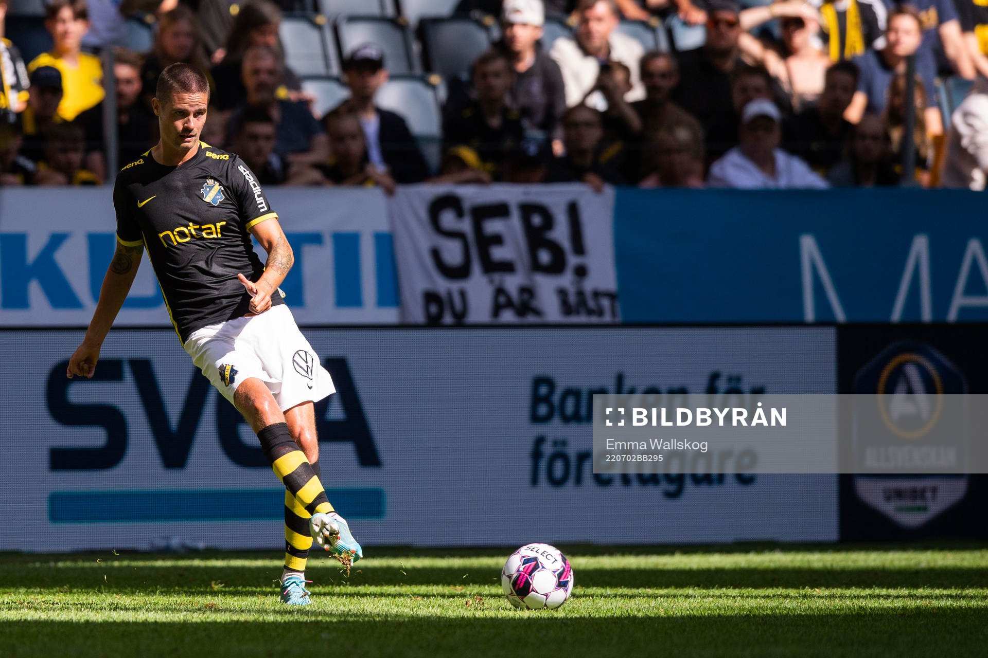 s Mikael Lustig