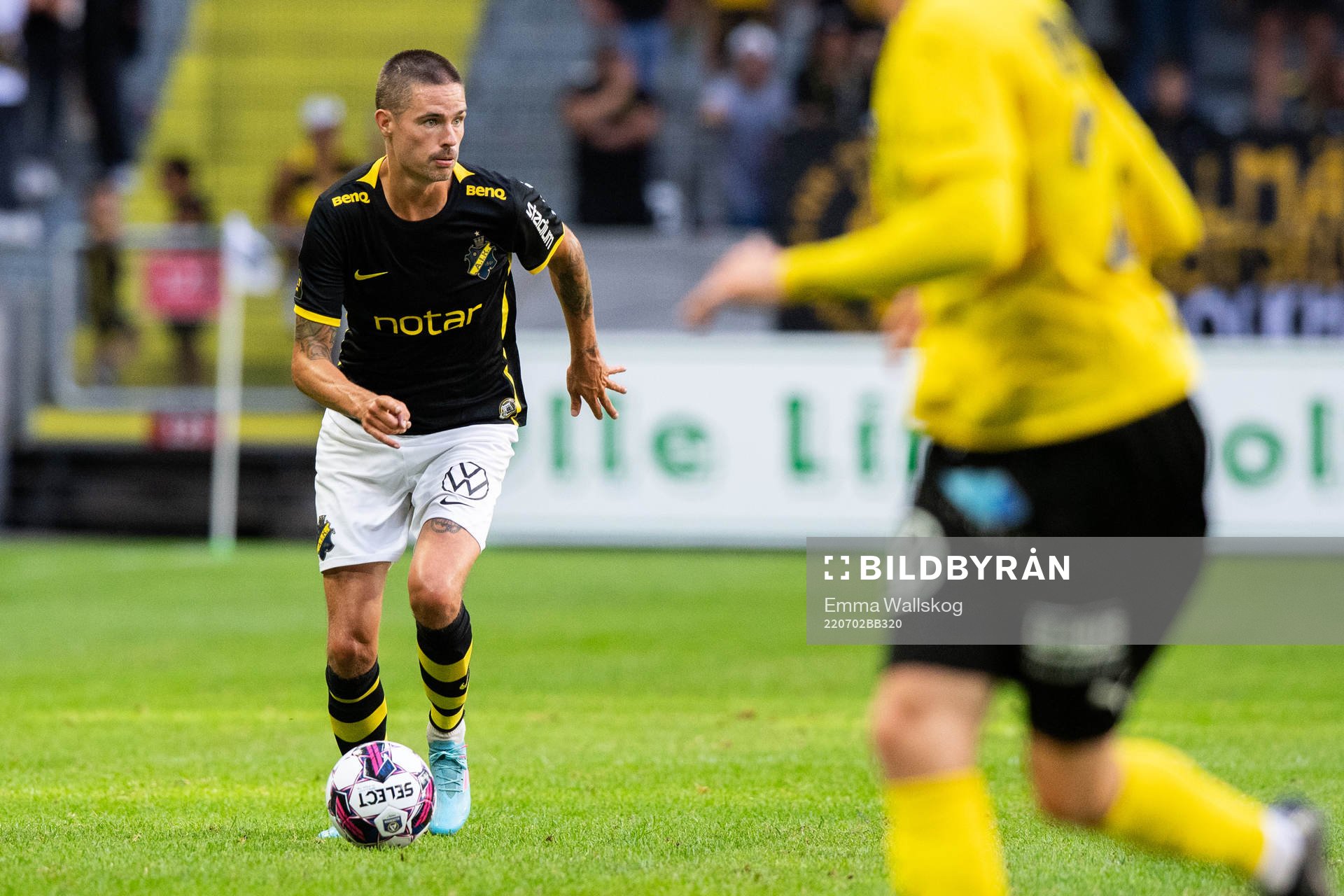 s Mikael Lustig