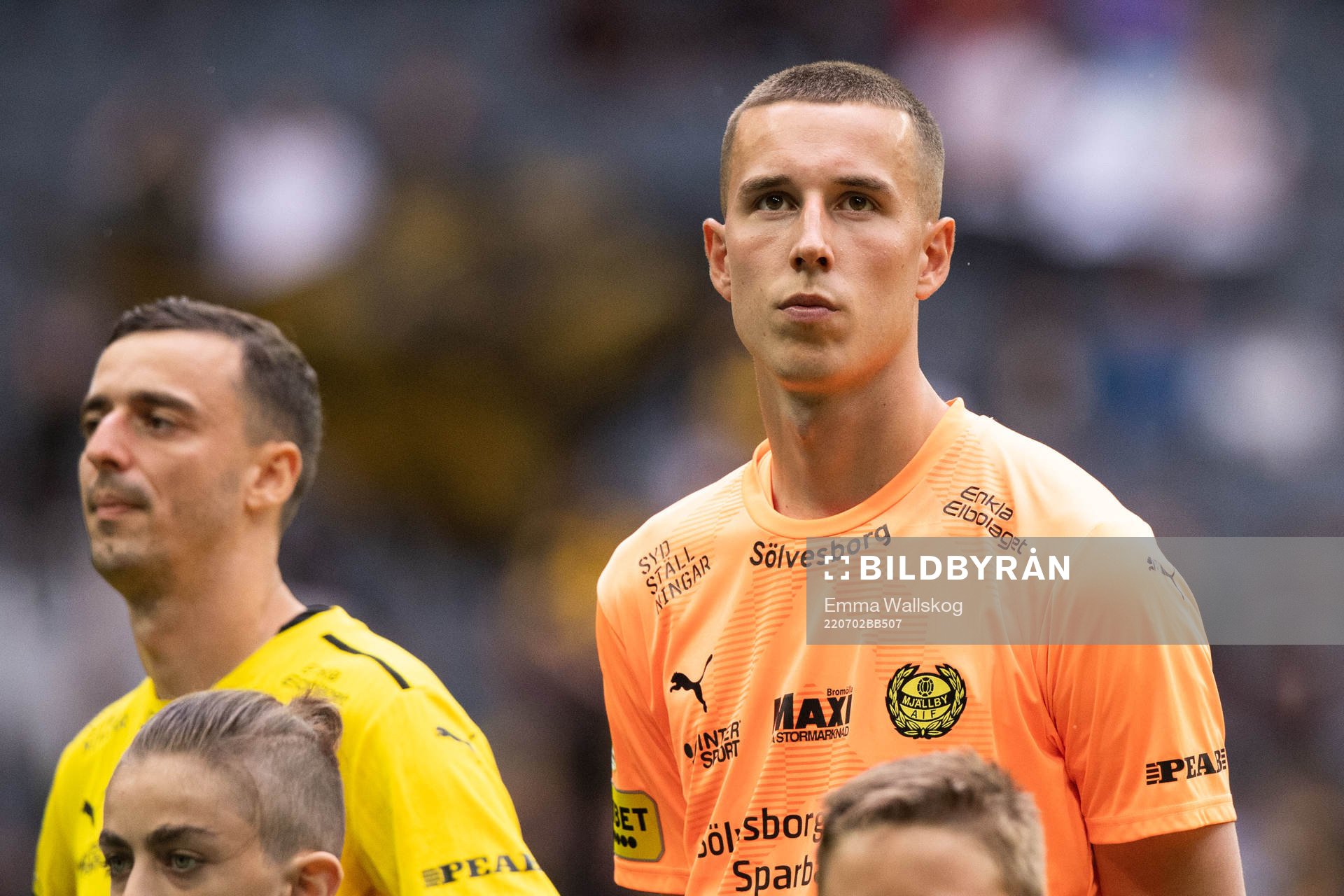 Mjällbys målvakt Samuel Brolin under fotbollsmatchen i Allsvenskan mellan AIK och Mjällby den 2 juli 2022 i Stockholm. 