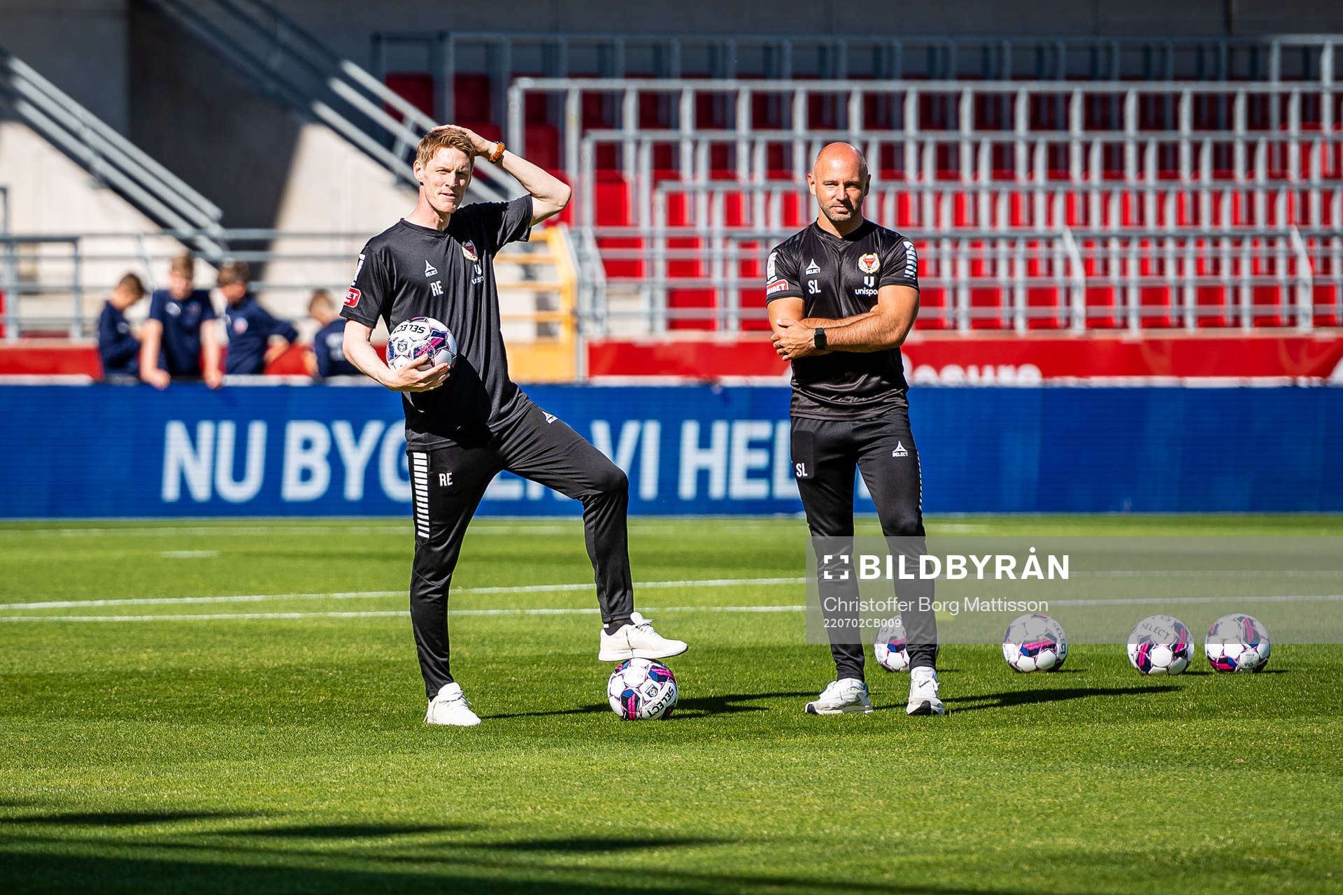 Kalmars assisterande tränare Rasmus Elm och Stefan Larsson