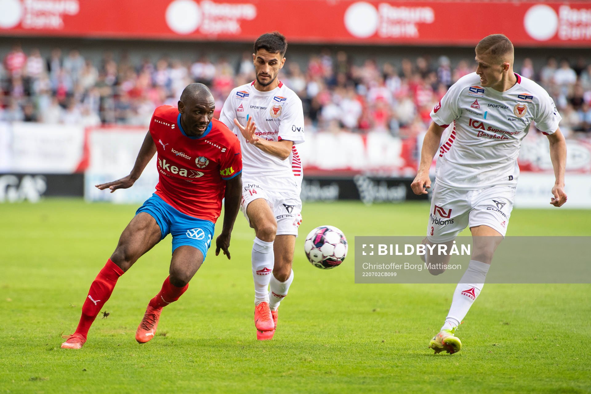 Helsingborgs Ravy Tsouka-Dozi och Kalmars Noah Shamoun och