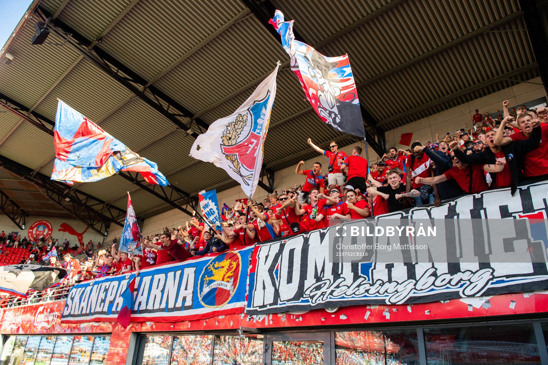 Helsingborgs supportrar jublar