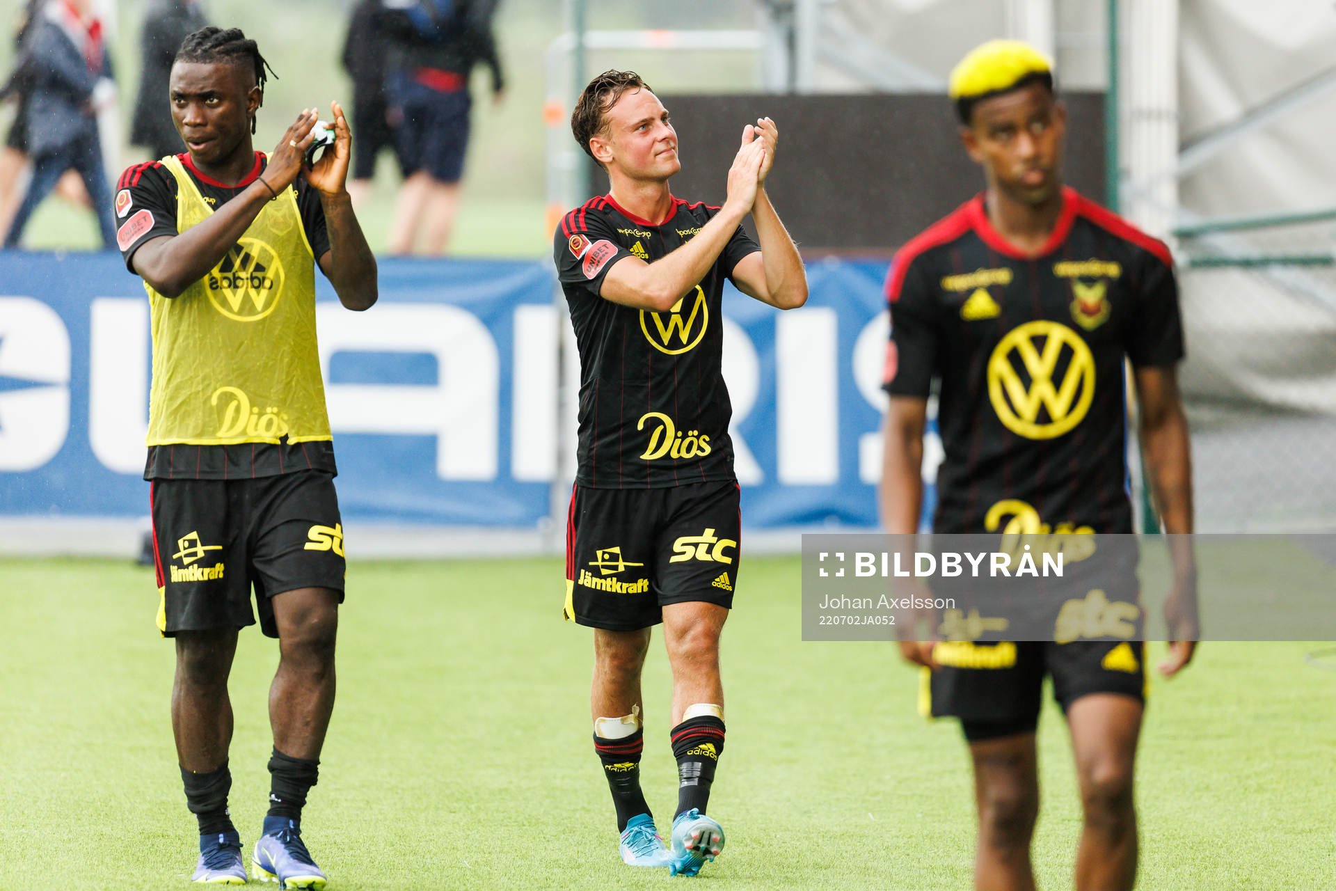 Östersunds Cesar Weilid tackar publiken