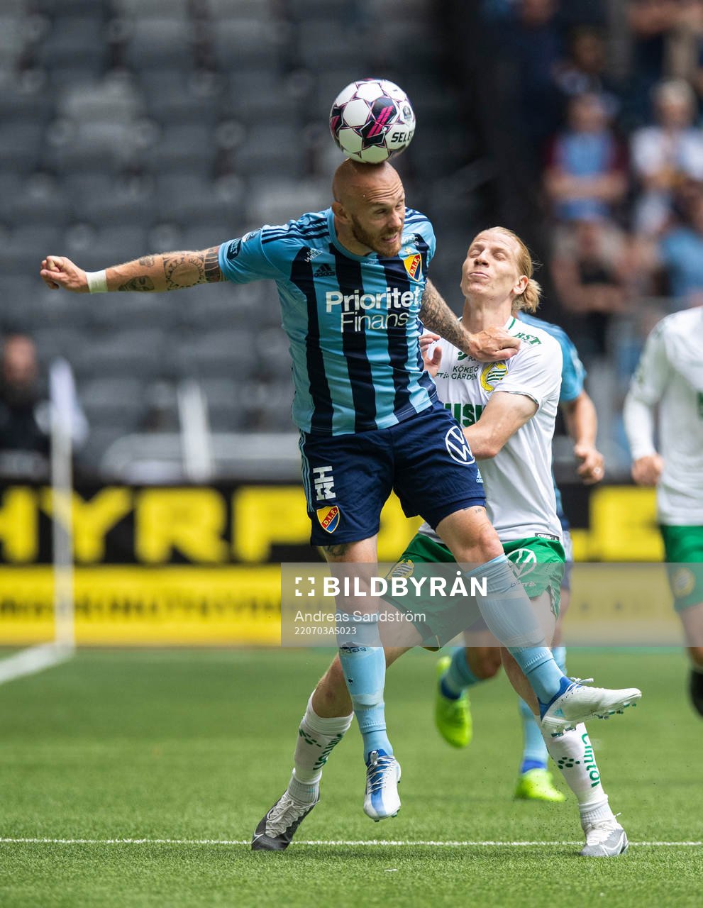 Djurgårdens Magnus Eriksson och Hammarbys Gustav Ludwigson