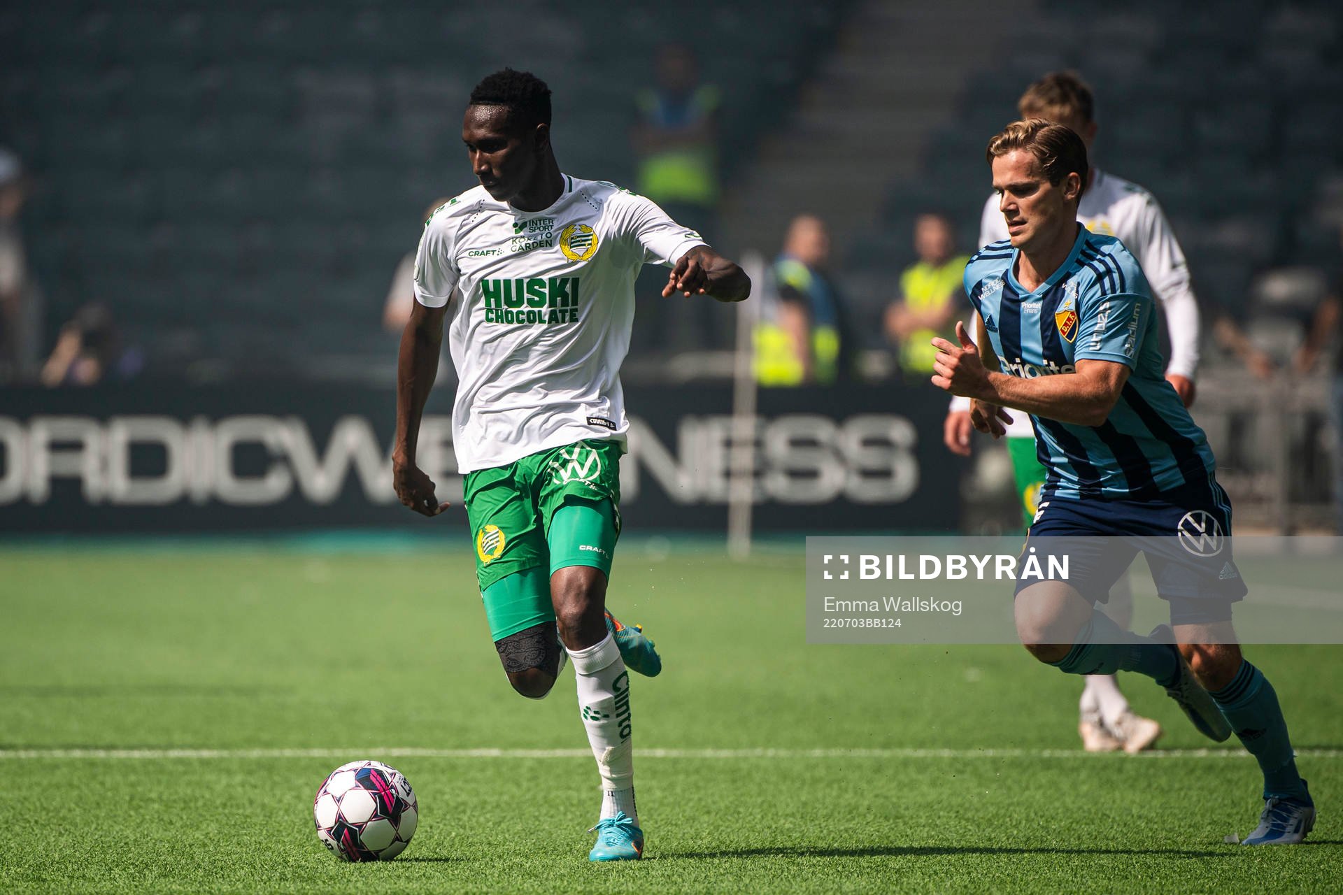 Hammarbys Bubacarr Trawally och Djurgårdens Hampus Finndell