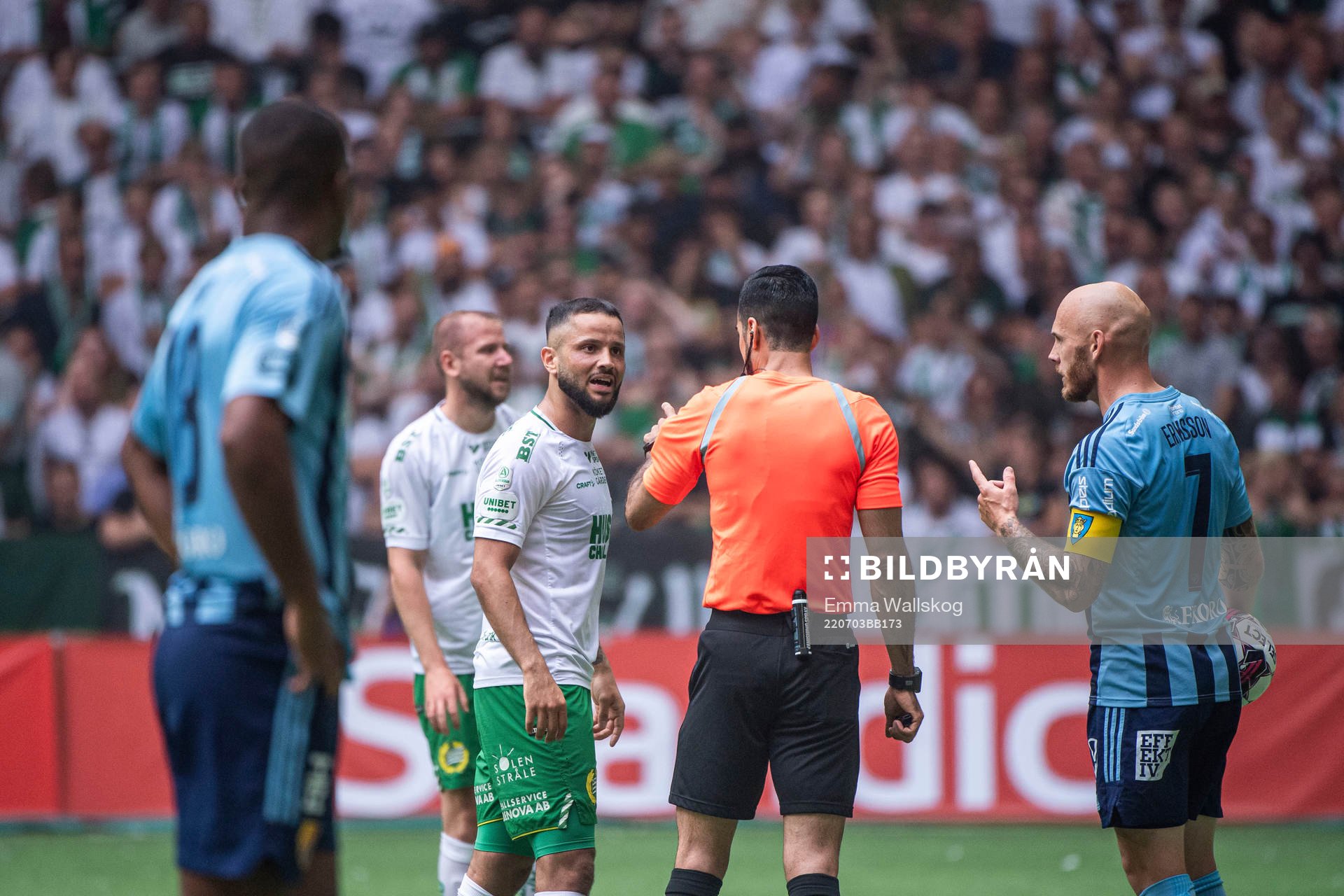 Hammarbys Mohanad Jeahze och Djurgårdens Magnus Eriksson