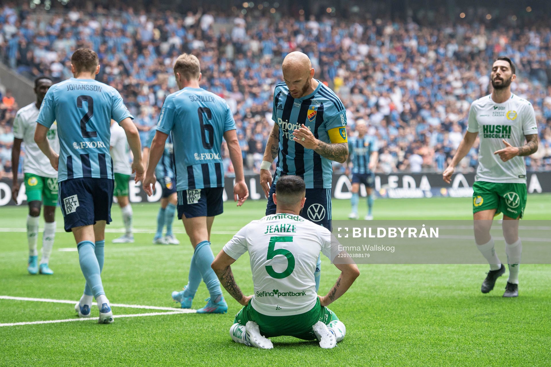 Djurgårdens Magnus Eriksson och Hammarbys Mohanad Jeahze