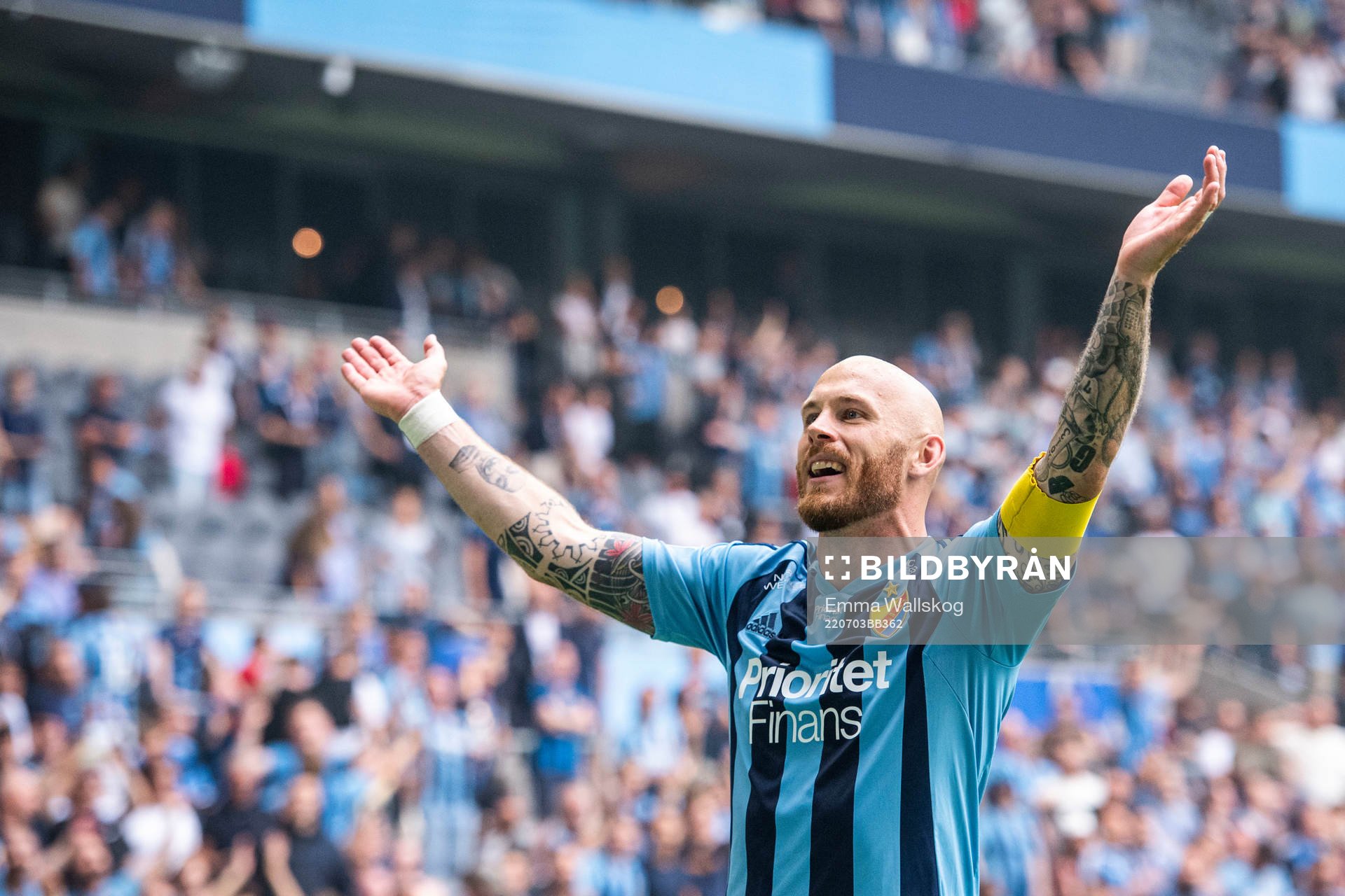Djurgårdens Magnus Eriksson jublar efter fotbollsmatchen i Allsvenskan mellan Djurgården och Hammarby den 3 juli 2022 i Stockholm. 