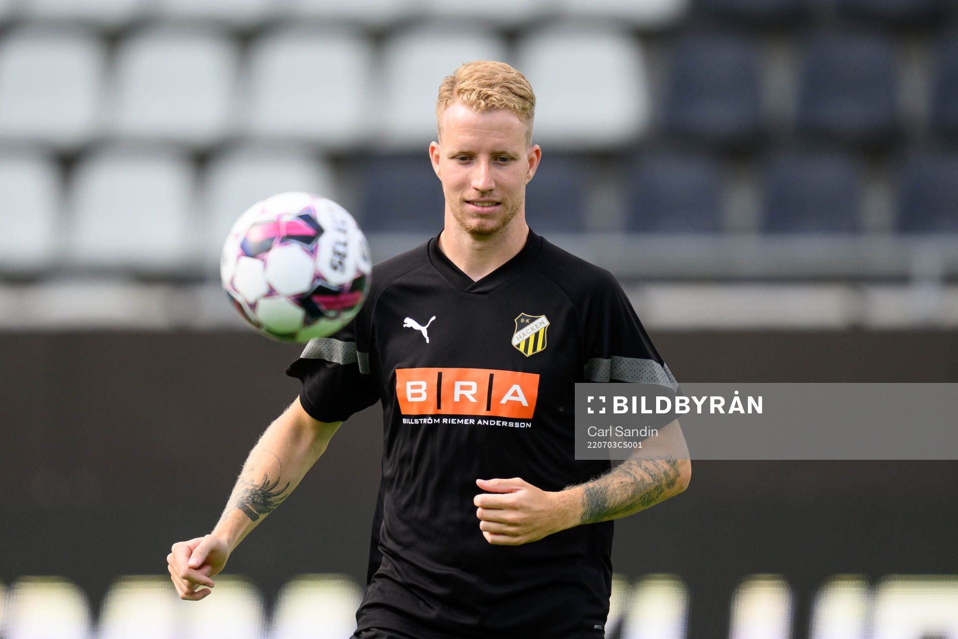 Häckens Samuel Gustafson innan fotbollsmatchen i