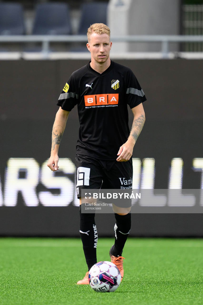 Häckens Samuel Gustafson innan fotbollsmatchen i