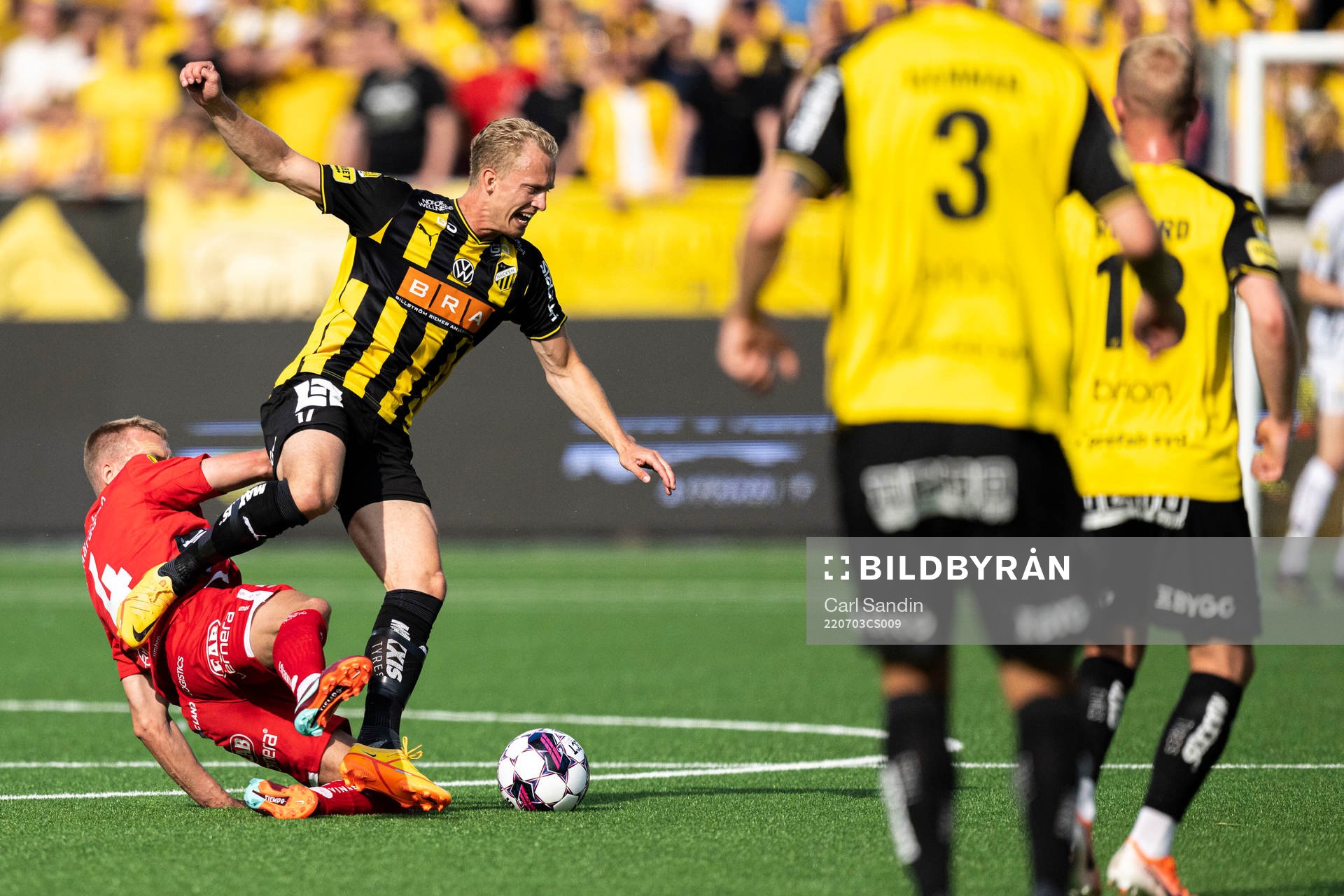 Elfsborgs Gustav Henriksson och Häckens Gustav Berggren