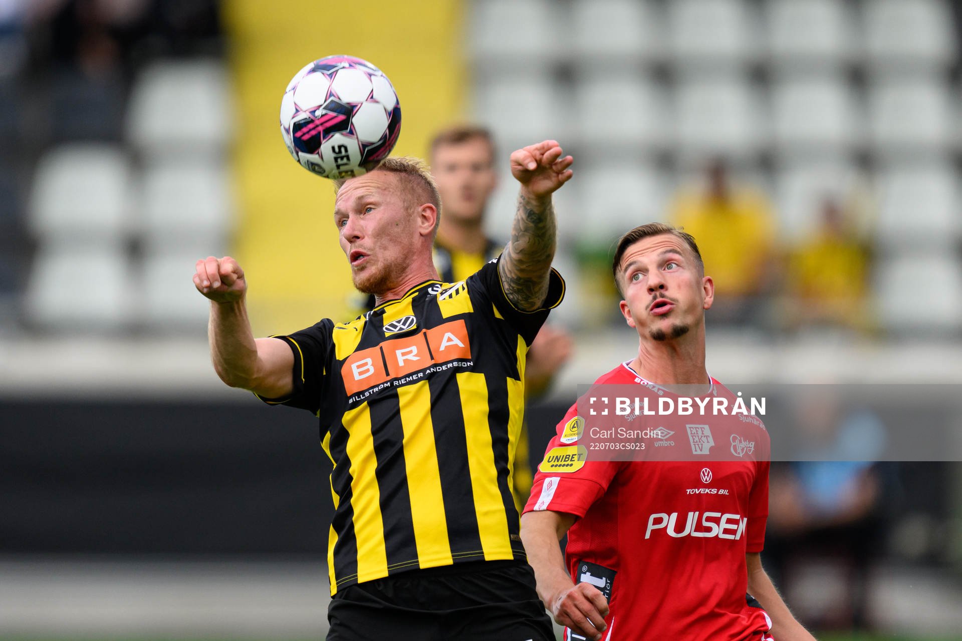 Häckens Mikkel Rygaard Jensen och Elfsborgs Simon Olsson