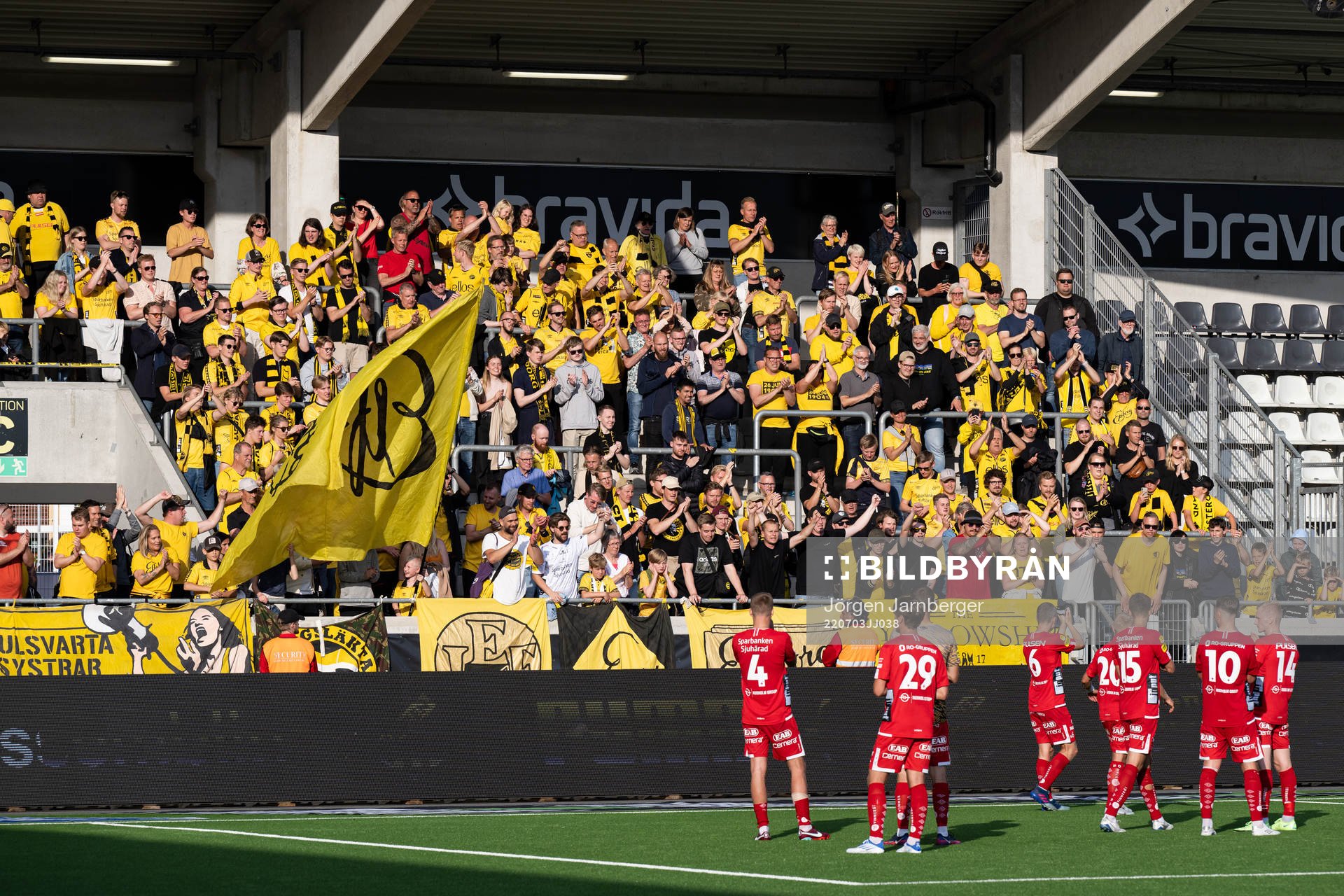 Elfsborgs spelare tackar supportrarna