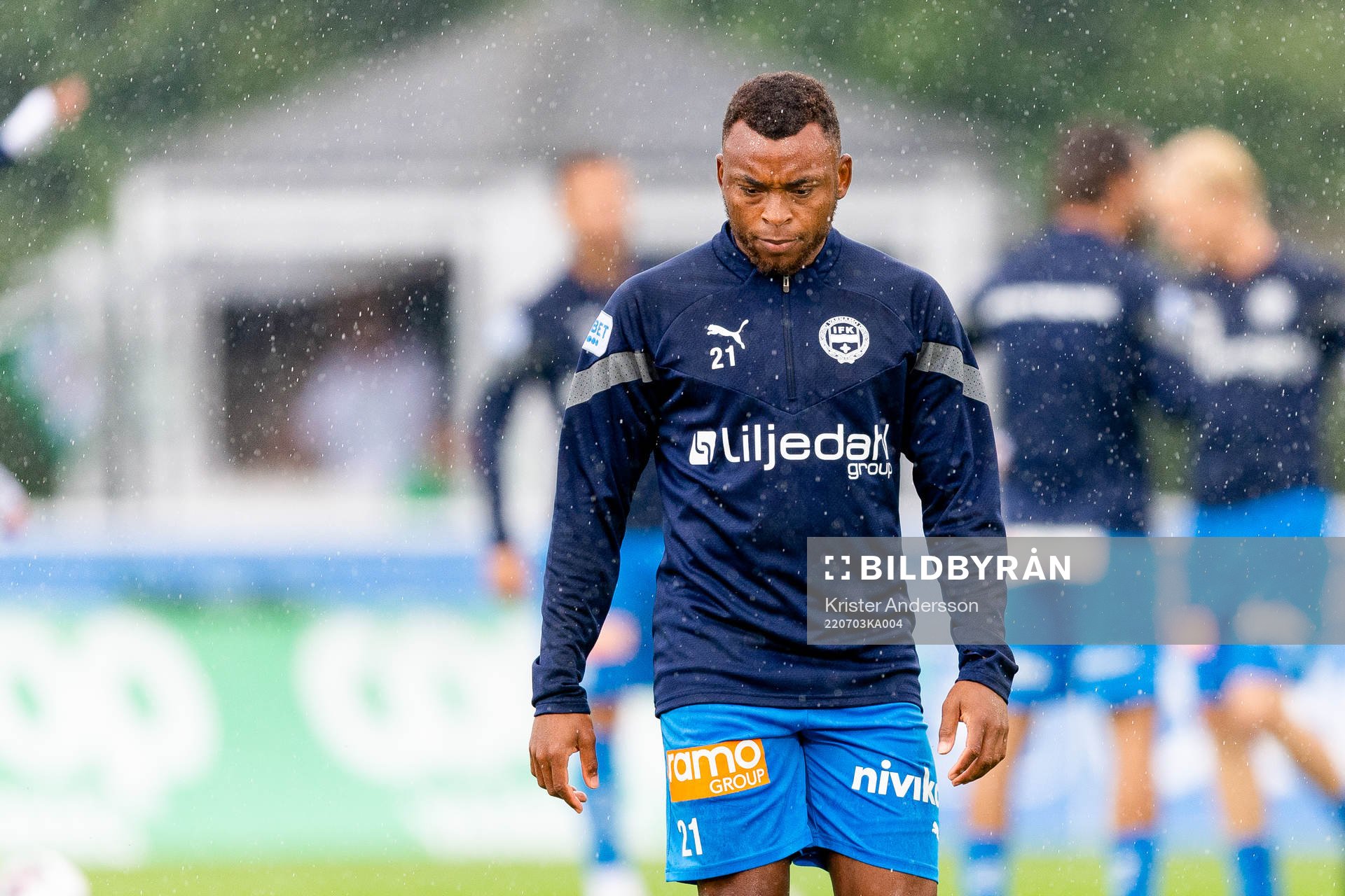 Värnamos Abdussalam Magashy före fotbollsmatchen i