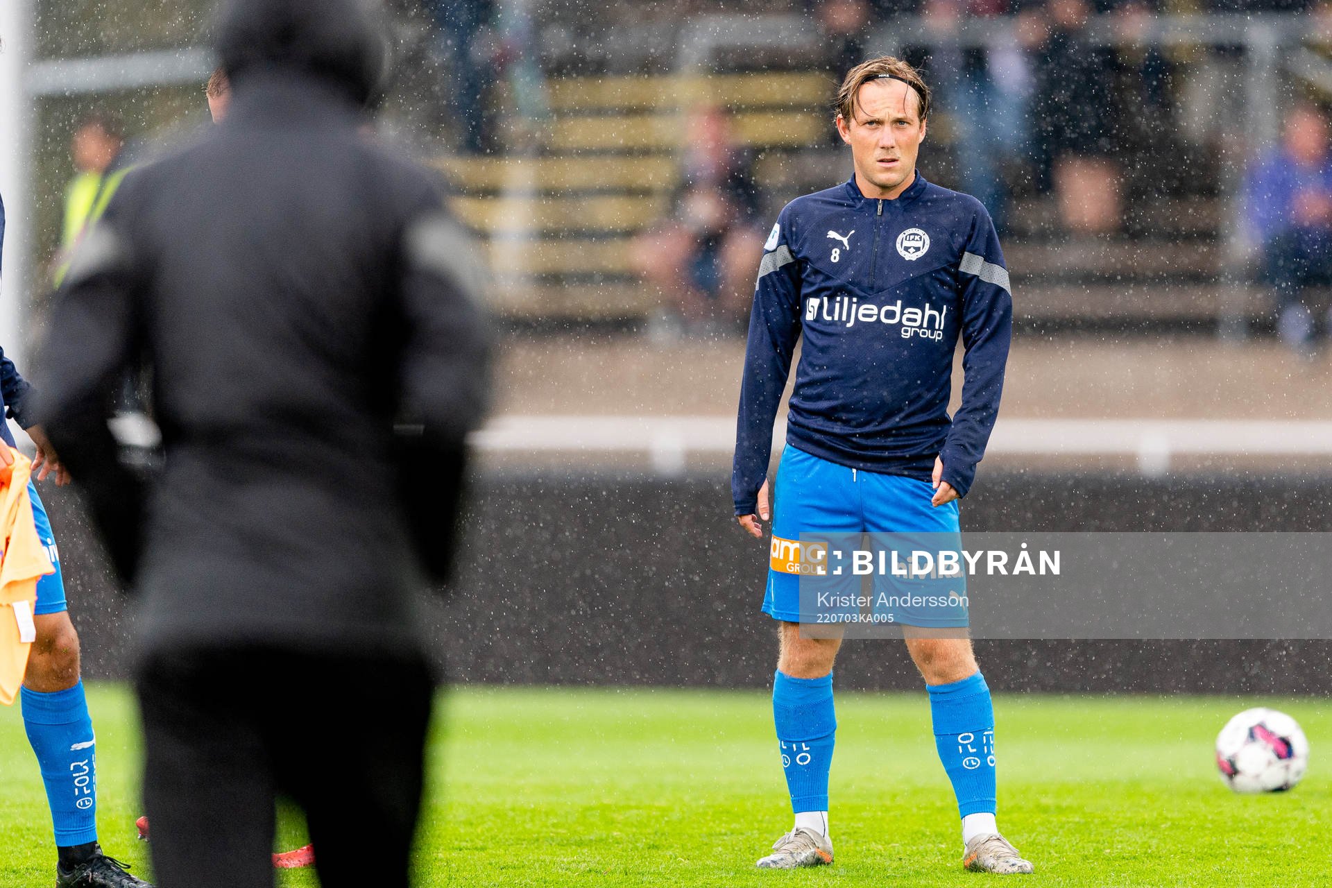 Värnamos William Kenndal före fotbollsmatchen i Allsvenskan mellan Varberg och Värnamo den 3 juli 2022 i Varberg. 