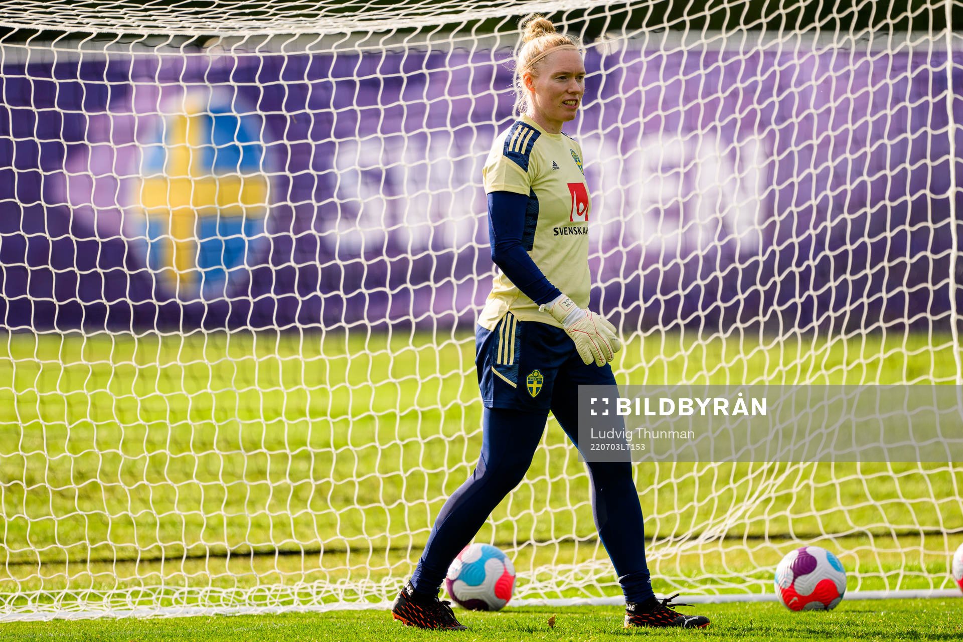 Goalkeeper Hedvig Lindahl