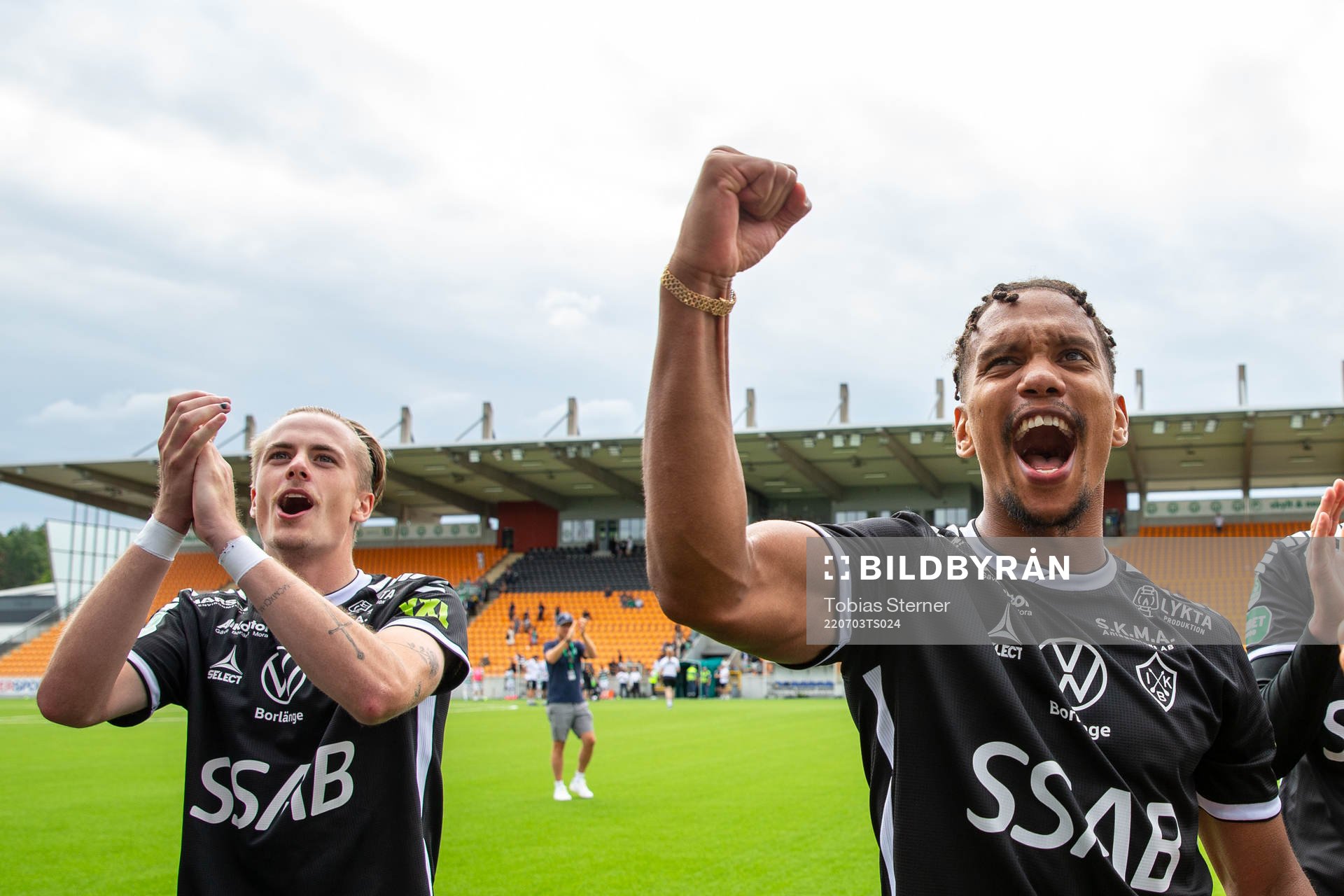 Brages Seth Hellberg jublar